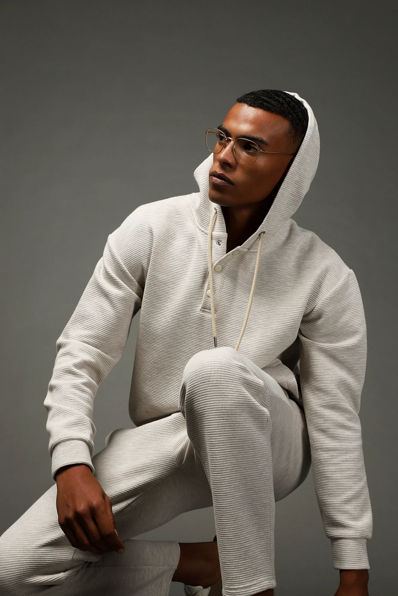 Açık Bej Kapüşonlu Desenli Pamuklu Sweatshirt - Image 2
