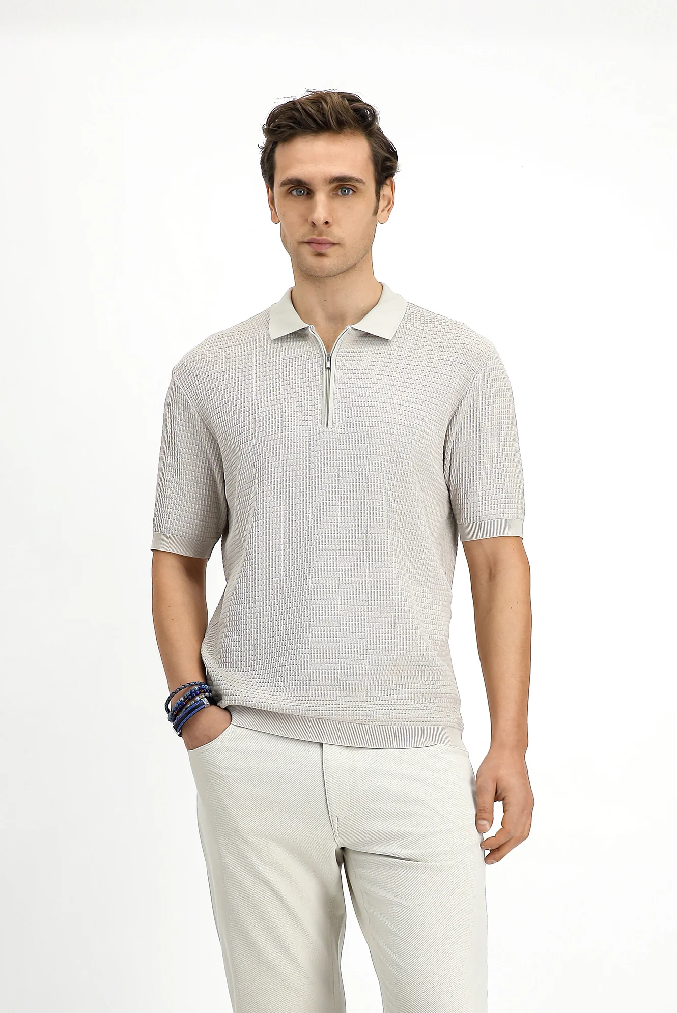 Açık Bej Slim Fit Dar Kesim Pamuk Desenli Fermuarlı Polo Yaka Tişört - Image 5