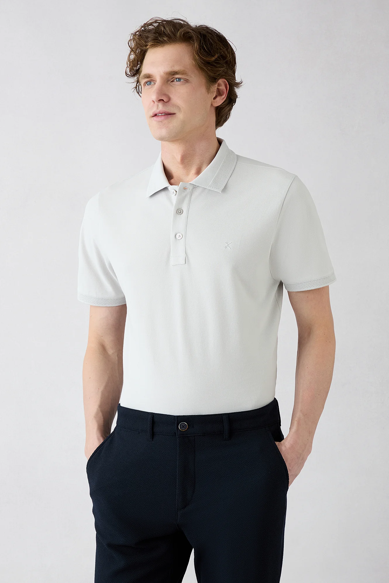Açık Gri Kıvrılmaz Polo Yaka Slim Fit Dar Kesim Ribana Detaylı Pamuk Tişört