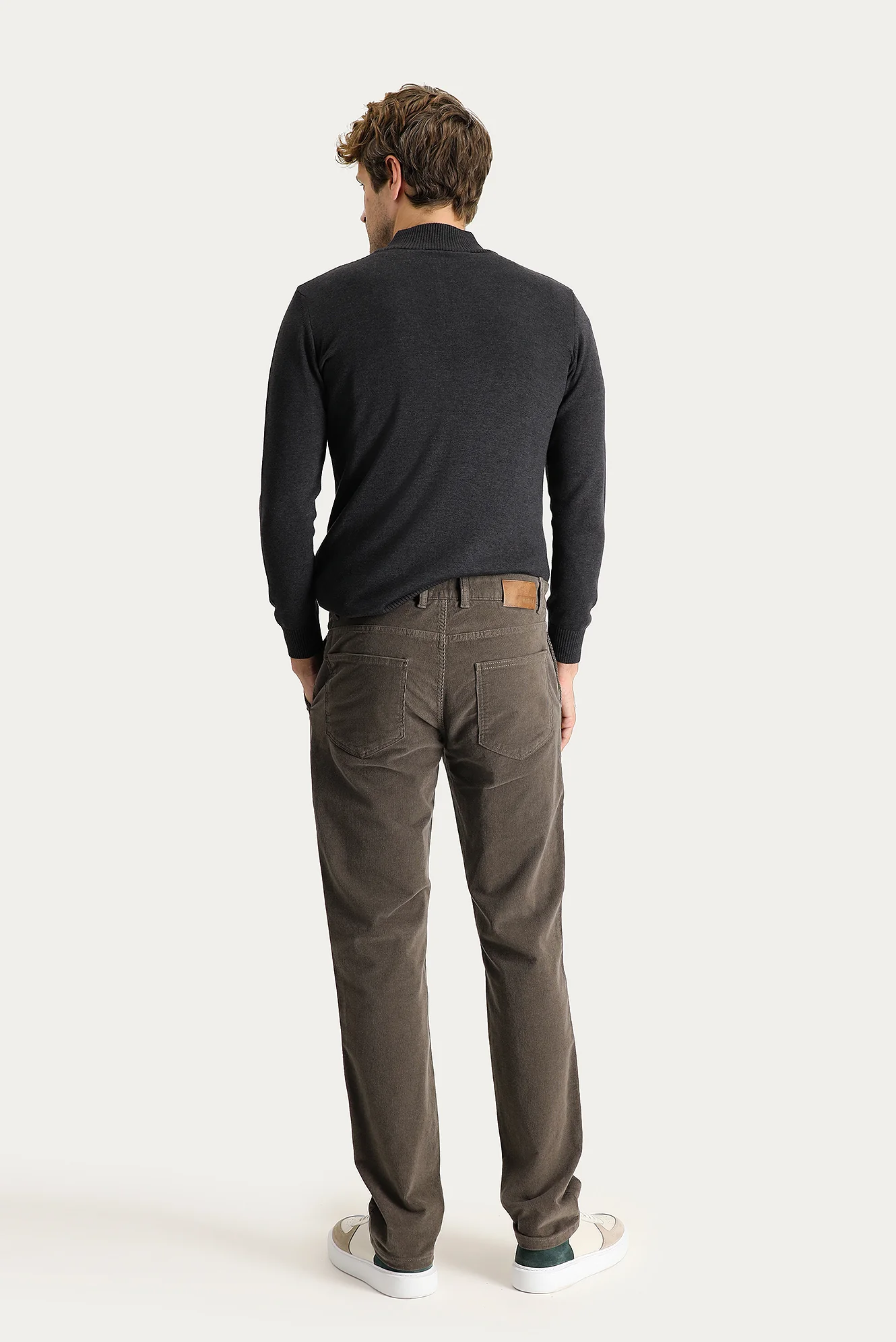 Açık Haki Relaxed Fit Rahat Kesim Likralı Kadife Pantolon - Image 4