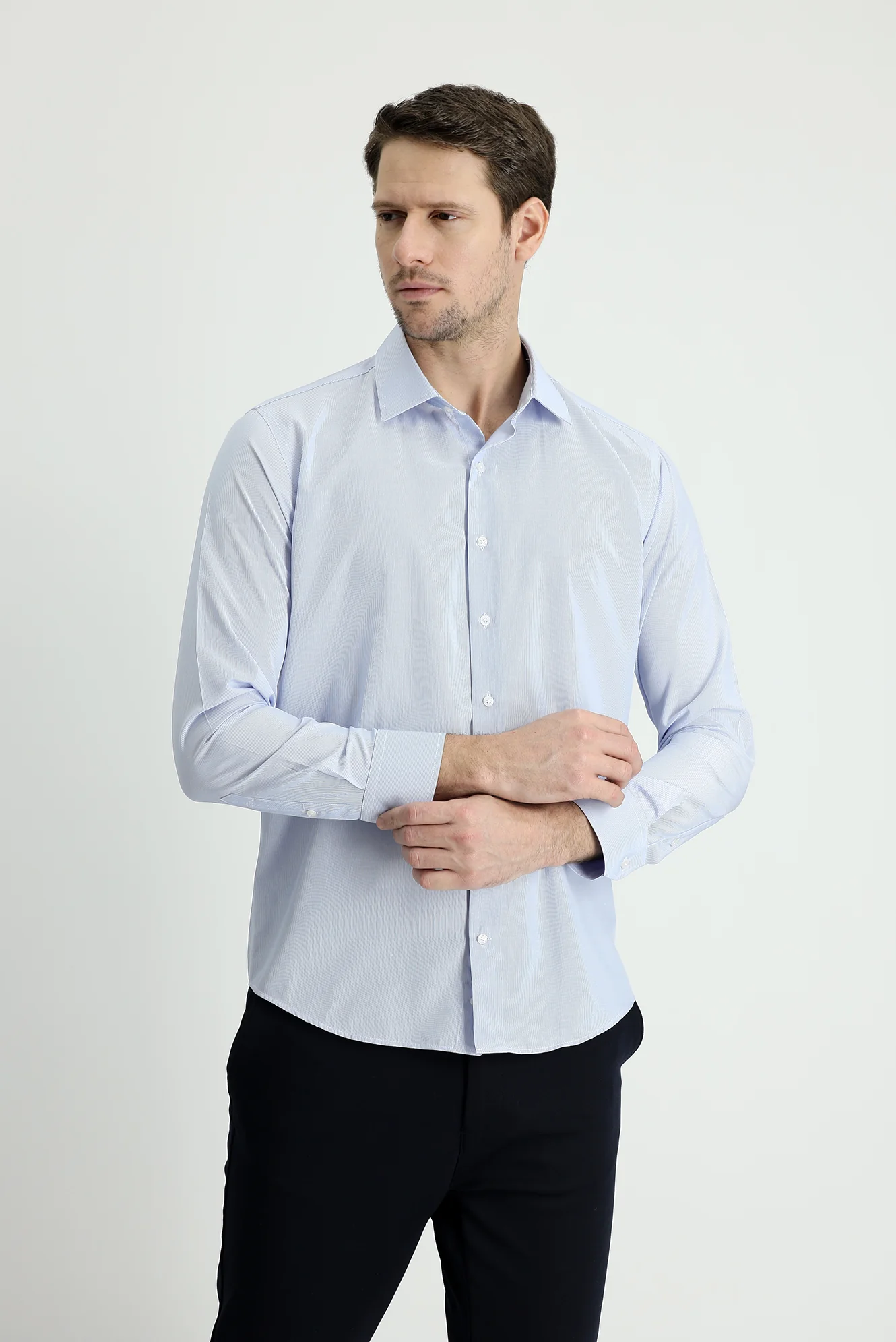 Açık Mavi Uzun Kol Slim Fit Dar Kesim Klasik Çizgili Pamuklu Kolay Ütülenebilir Gömlek - Image 2