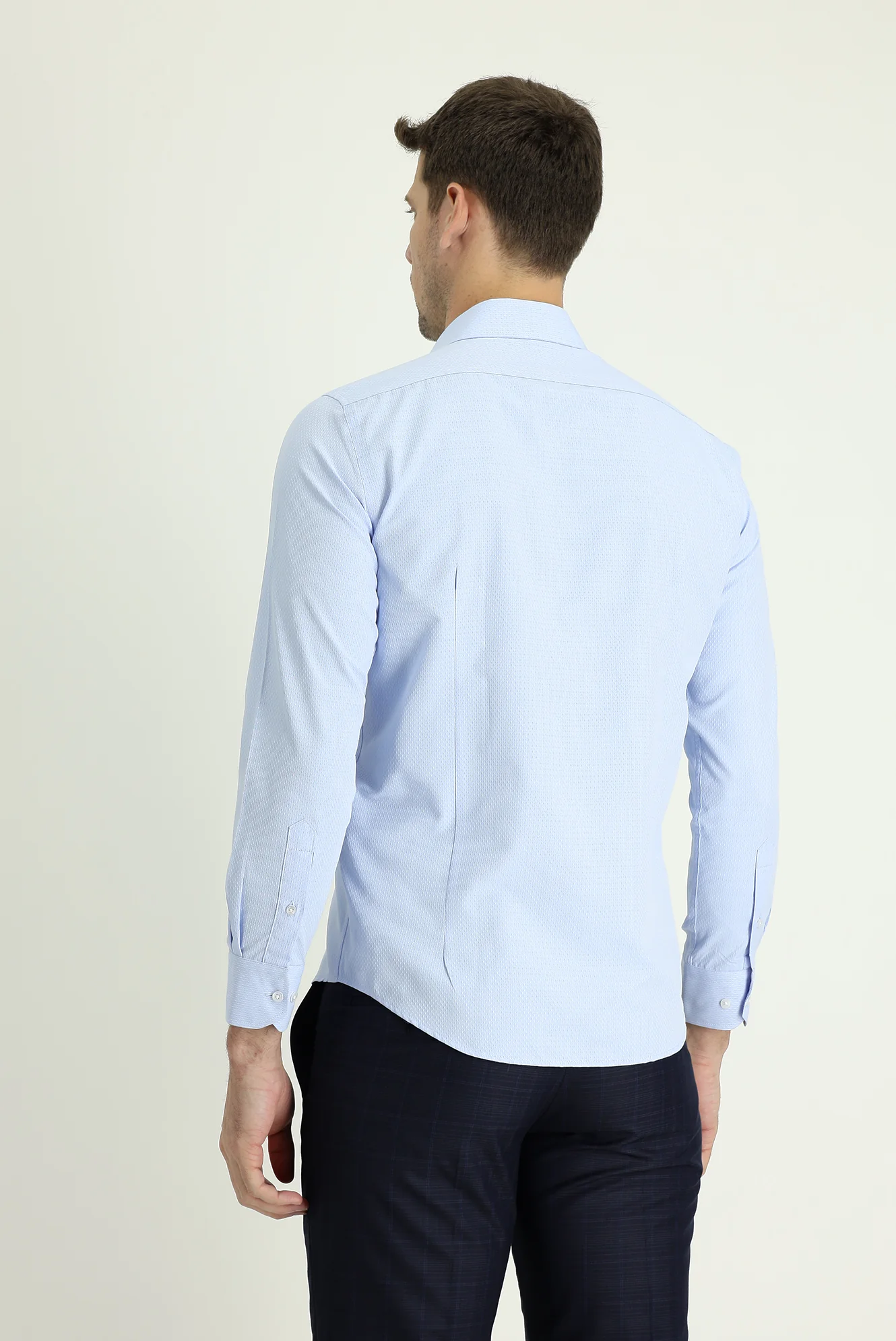 Açık Mavi Uzun Kol Slim Fit Dar Kesim Klasik Pamuklu Kolay Ütülenebilir Gömlek - Image 2