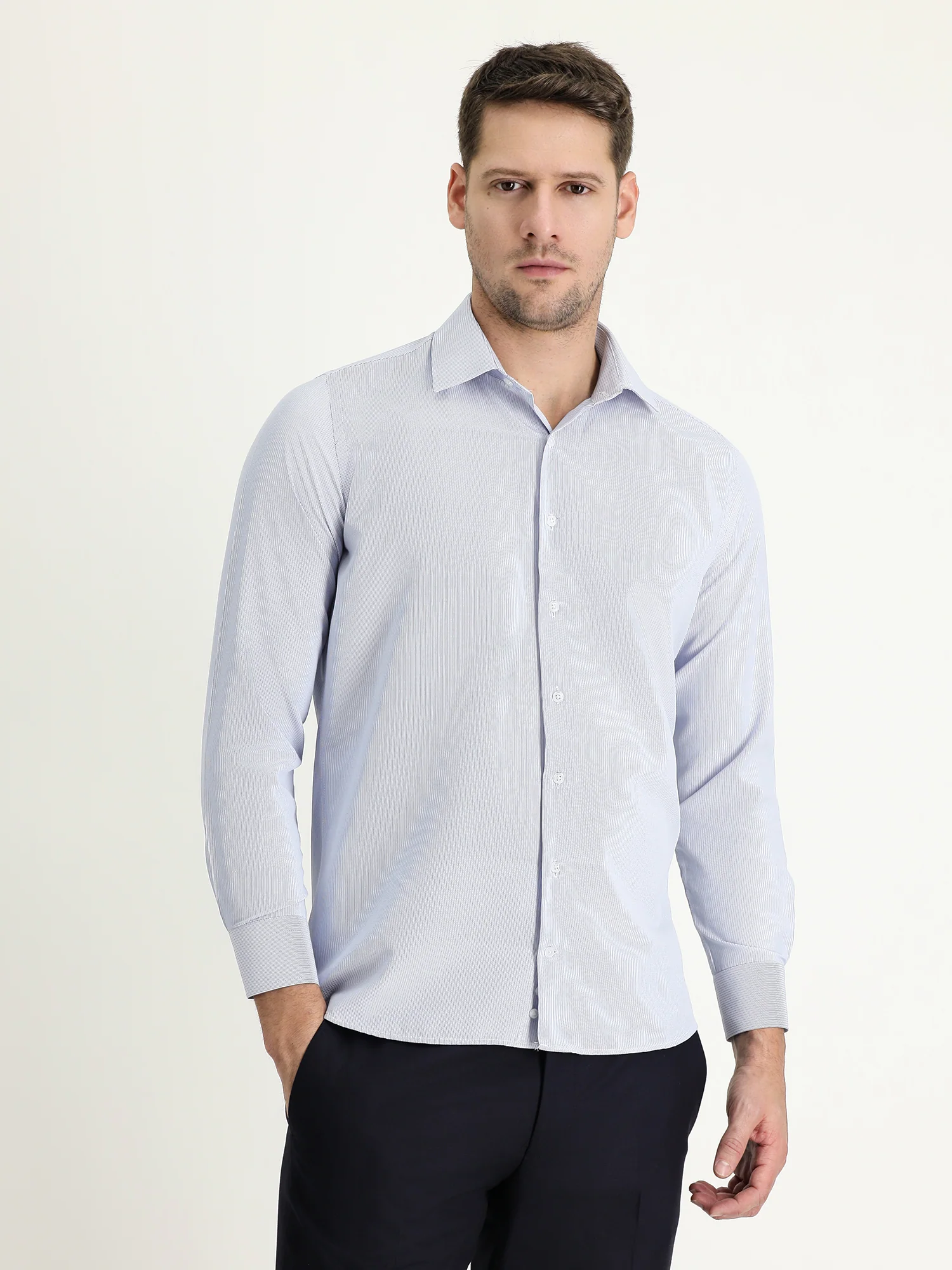 Açık Mavi Uzun Kol Slim Fit Dar Kesim Klasik Desenli Pamuklu Kolay Ütülenebilir Gömlek - Image 2