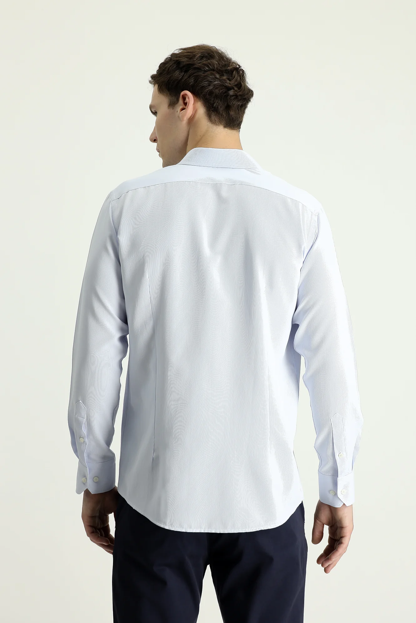 Açık Mavi Uzun Kol Slim Fit Dar Kesim Klasik Desenli Pamuklu Kolay Ütülenebilir Gömlek - Image 3