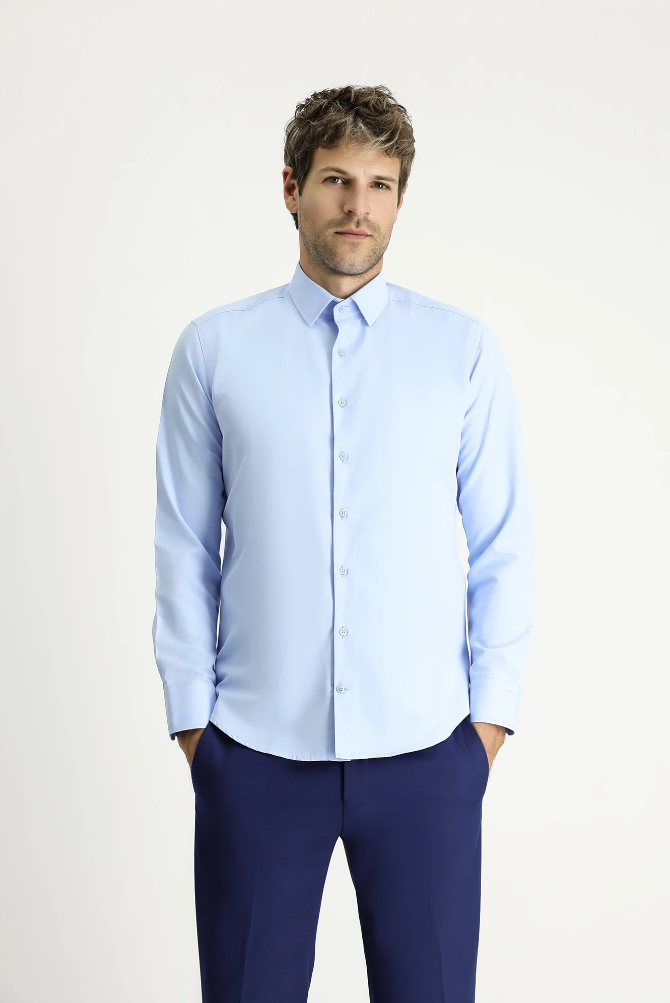 Açık Mavi Uzun Kollu Slim Fit Dar Kesim Klasik Pamuklu Kolay Ütülenebilir Gömlek - Image 3