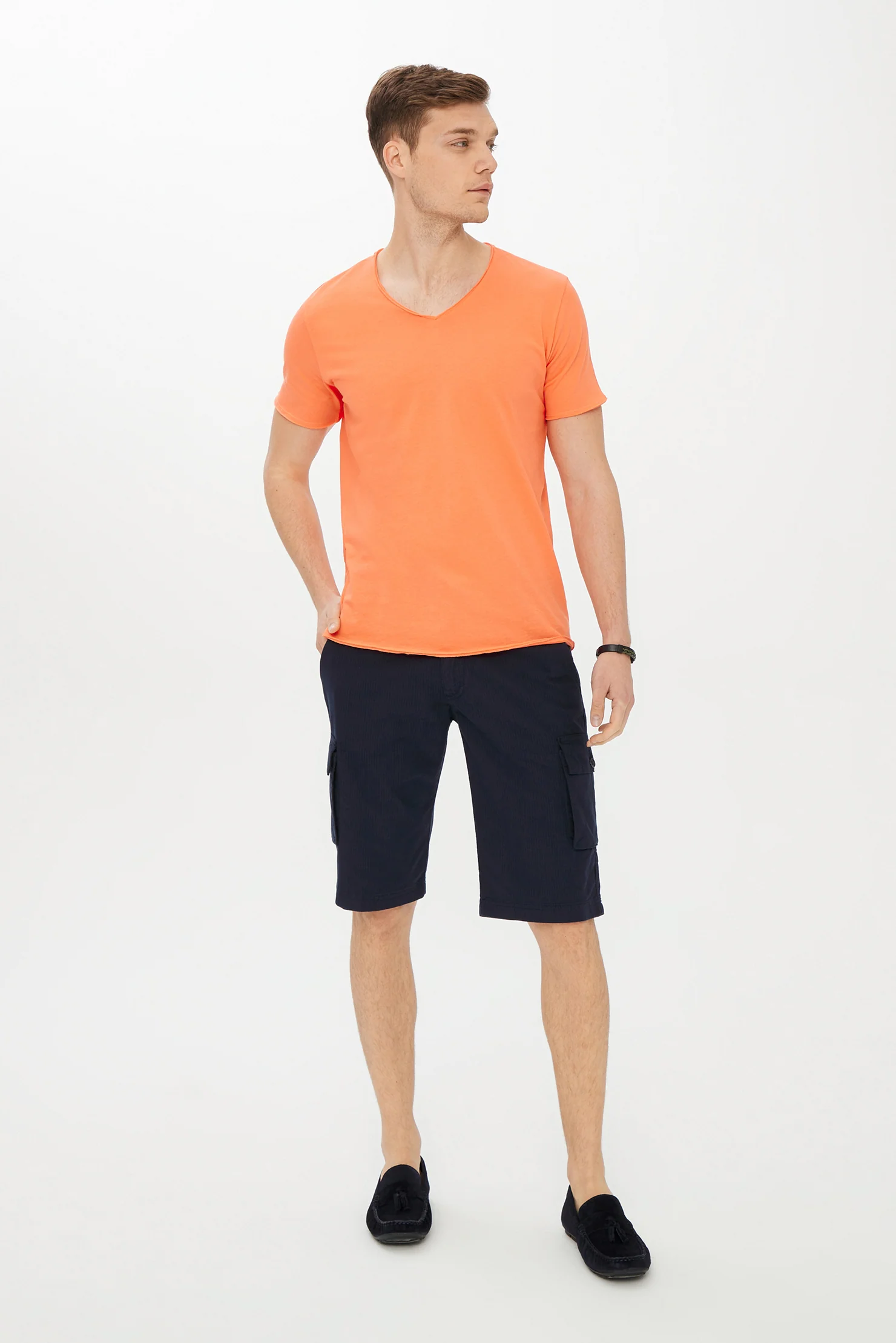 Açık Turuncu V Yaka Slim Fit Dar Kesim Pamuk Tişört