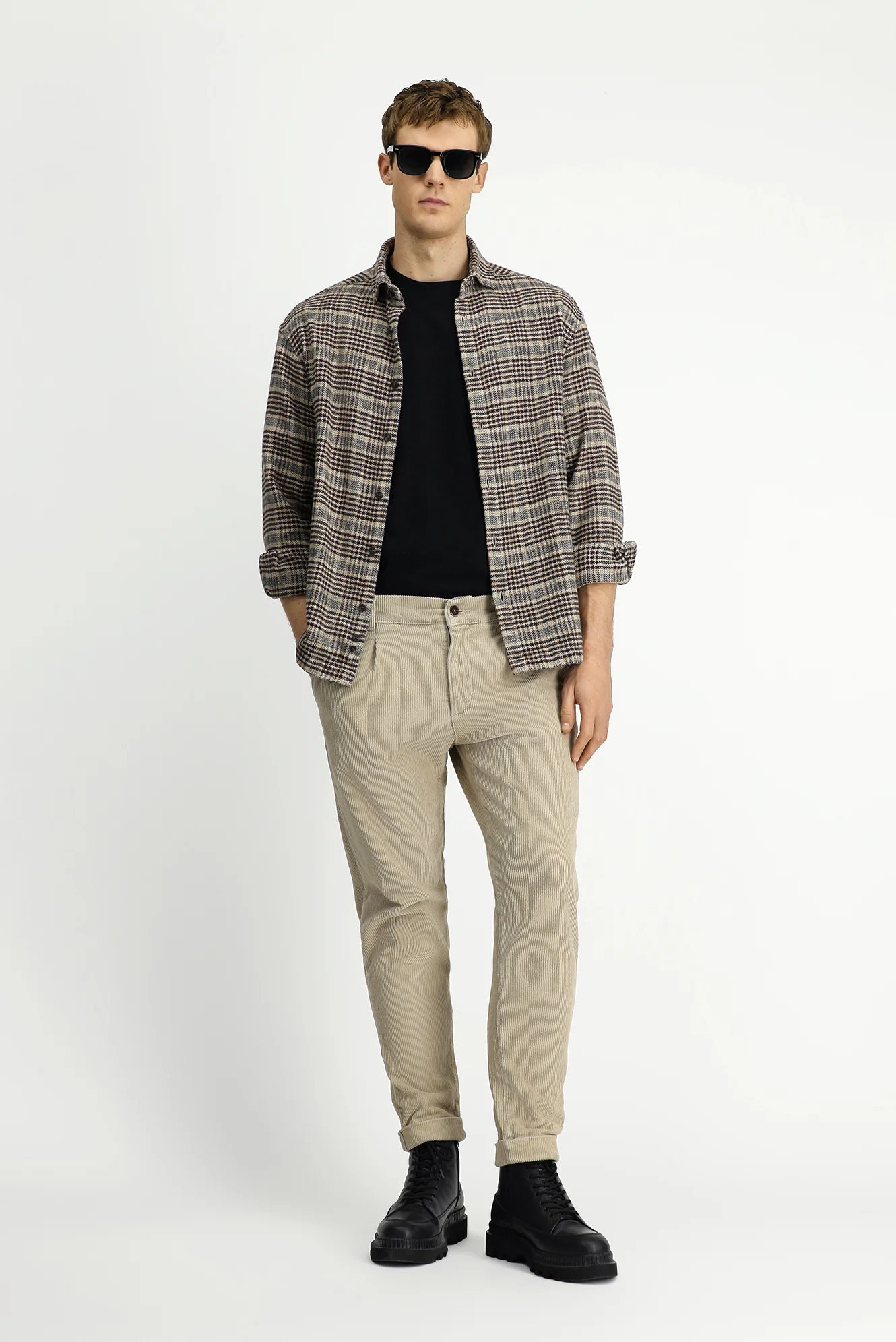 Açık Vizon Tapered Fit Likralı Kadife Pantolon - Image 2