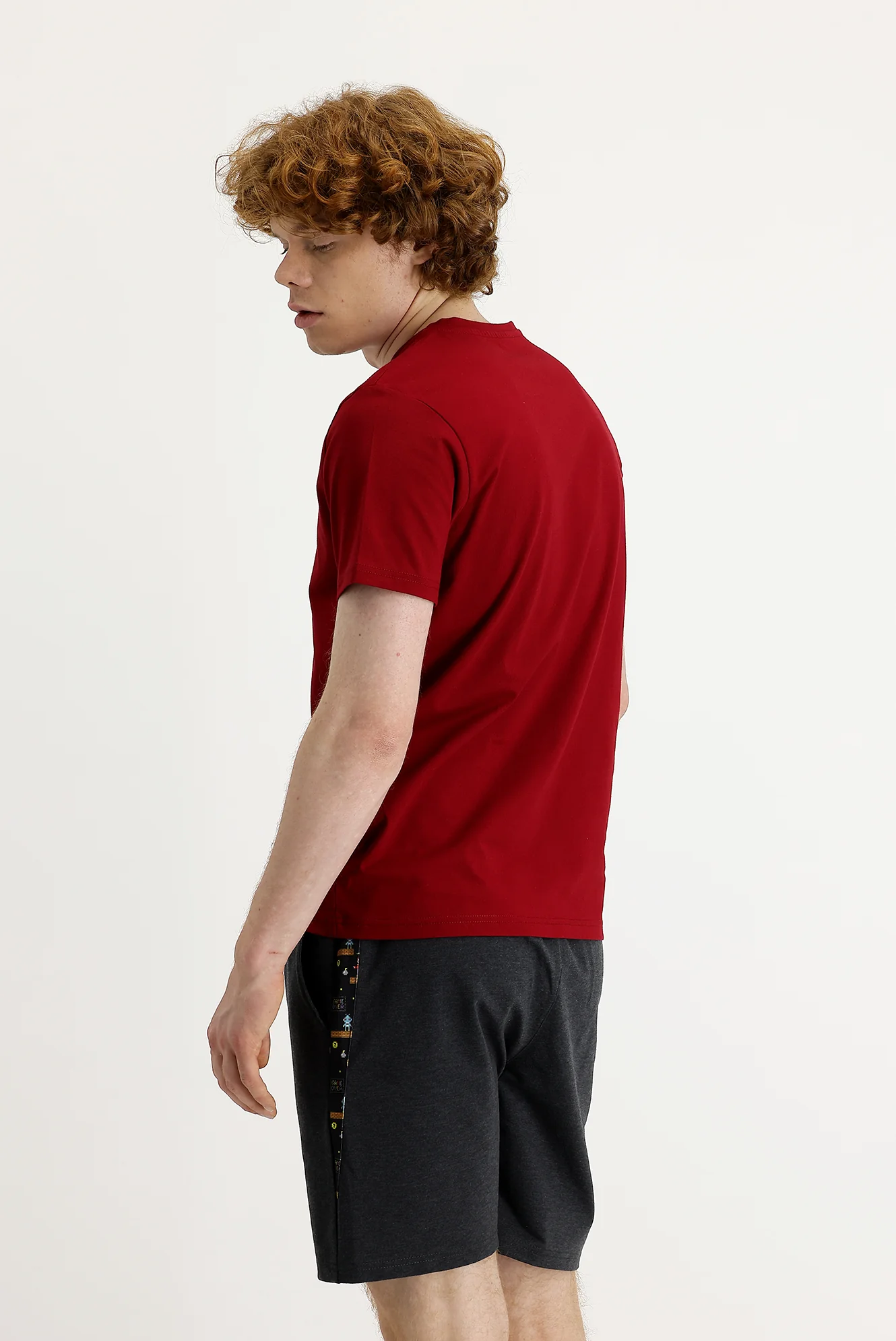 Bayrak Kırmızı Bisiklet Yaka Slim Fit Dar Kesim Baskılı Tişört - Image 3