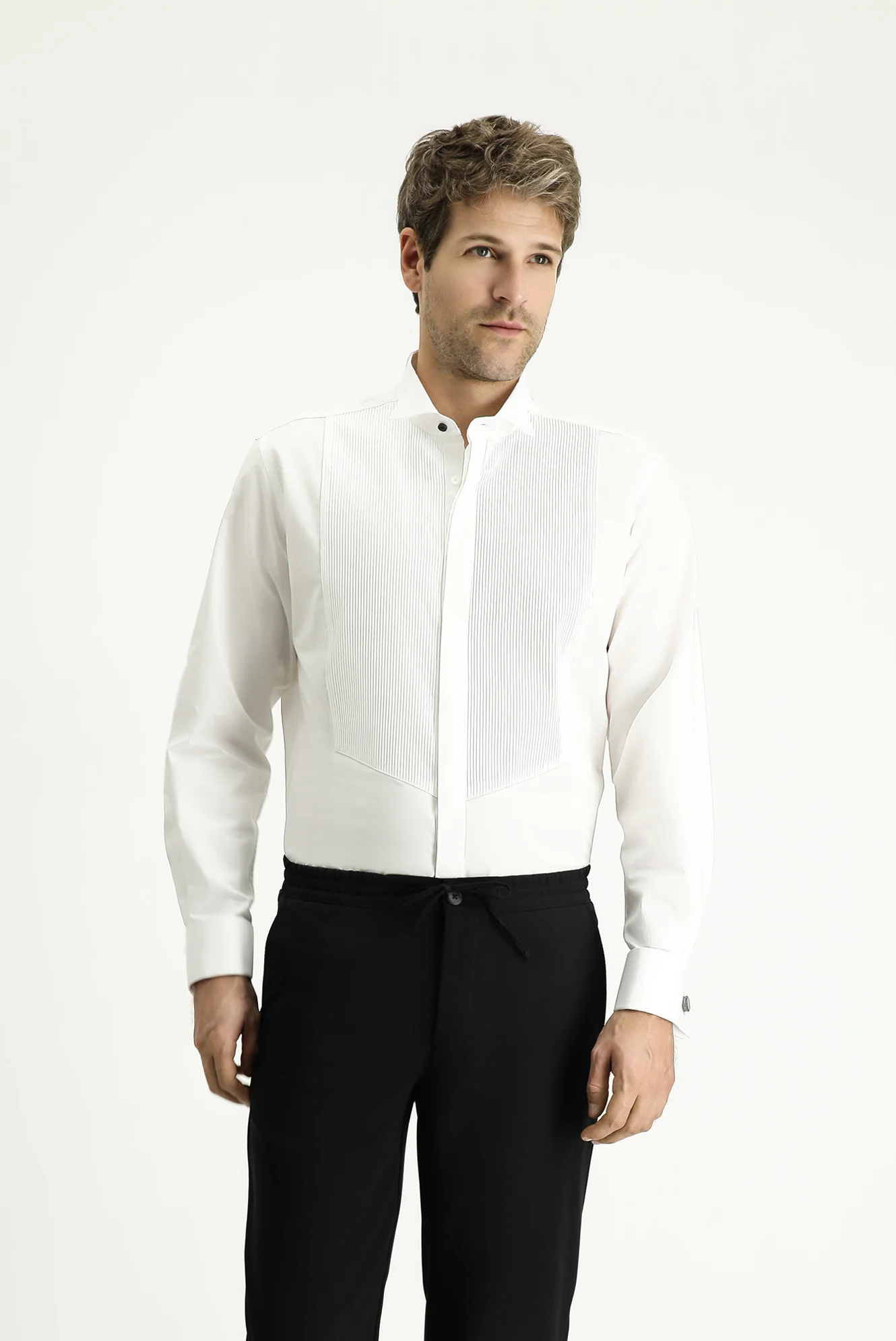 Beyaz Ata Yaka Slim Fit Dar Kesim Piliseli Pamuk Gömlek