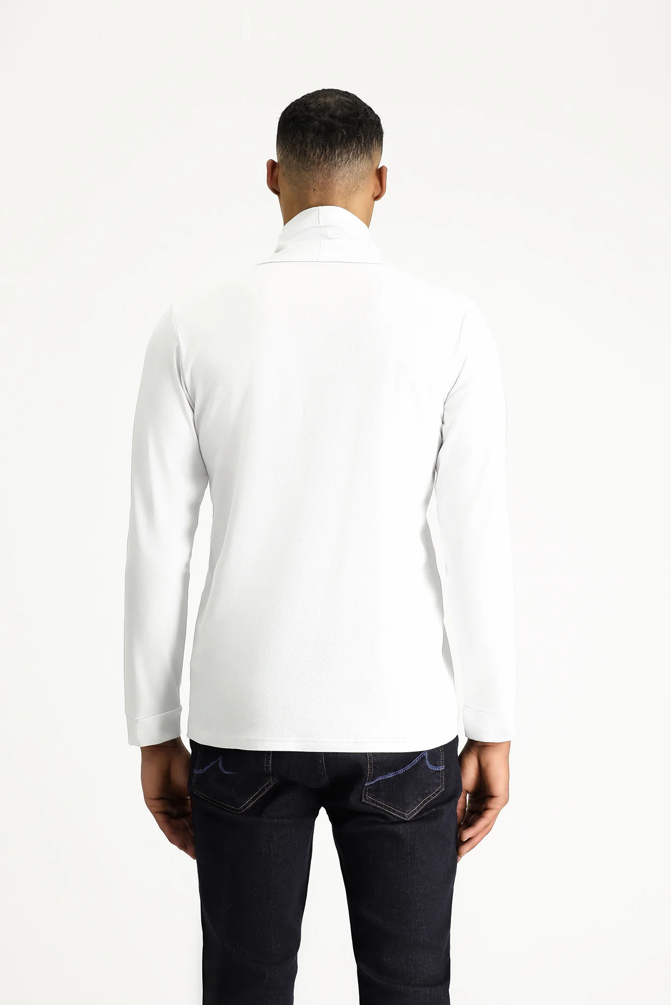 Beyaz Balıkçı Yaka Slim Fit Dar Kesim Pamuklu Sweatshirt - Image 4