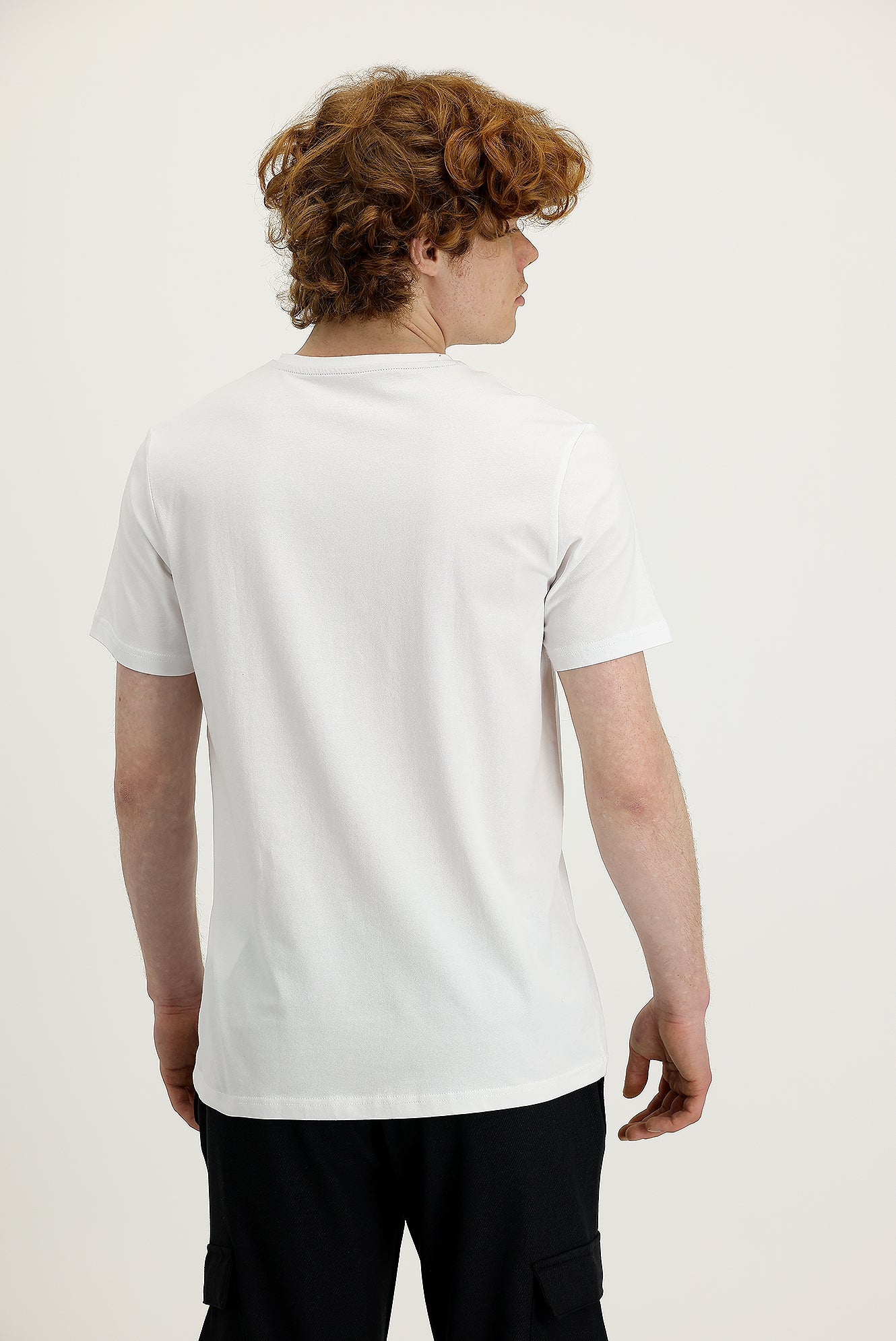 Beyaz Bisiklet Yaka Slim Fit Dar Kesim Baskılı Tişört - Image 2
