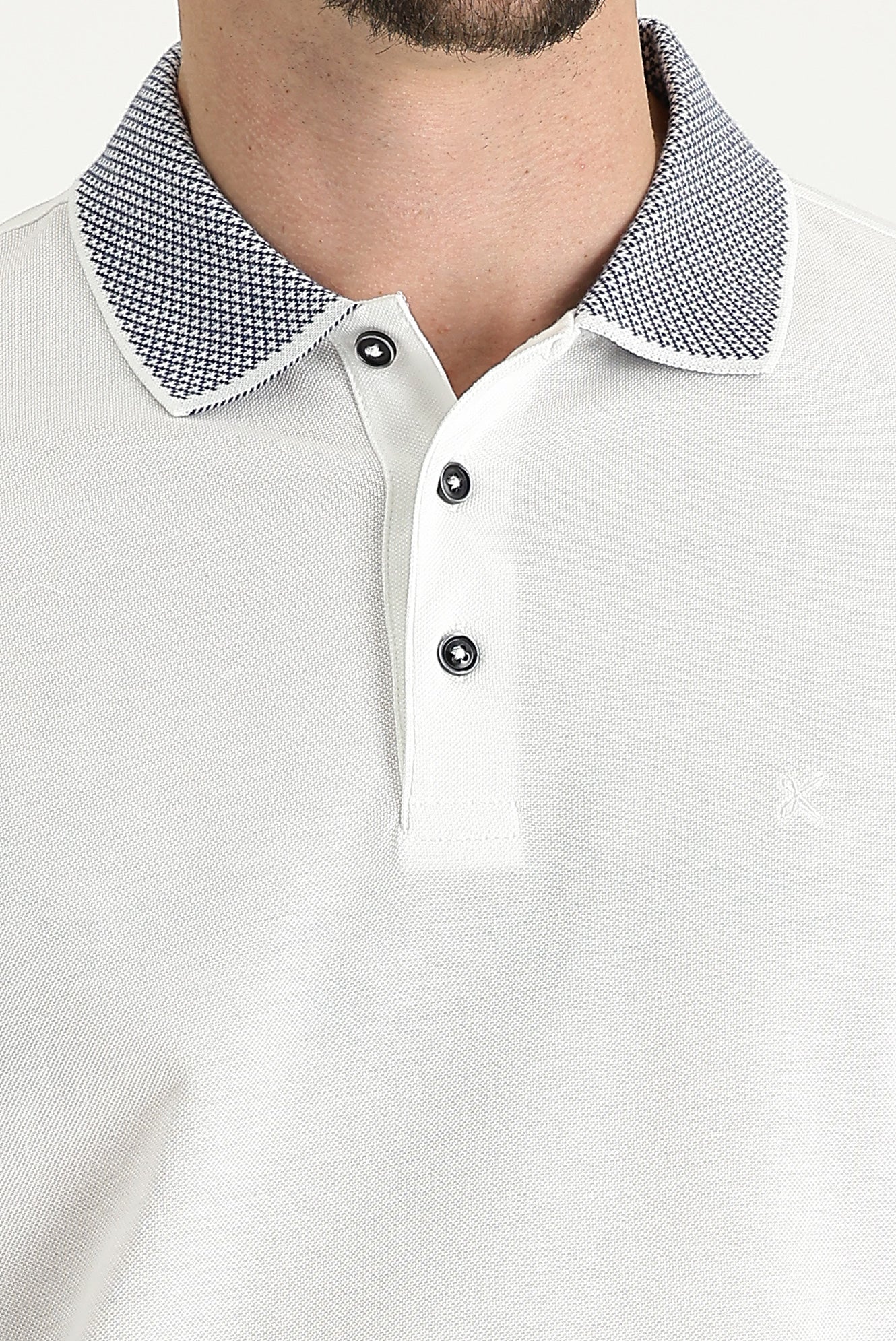 Beyaz Polo Yaka Regular Fit Desenli Nakışlı Pamuk Tişört - Image 3