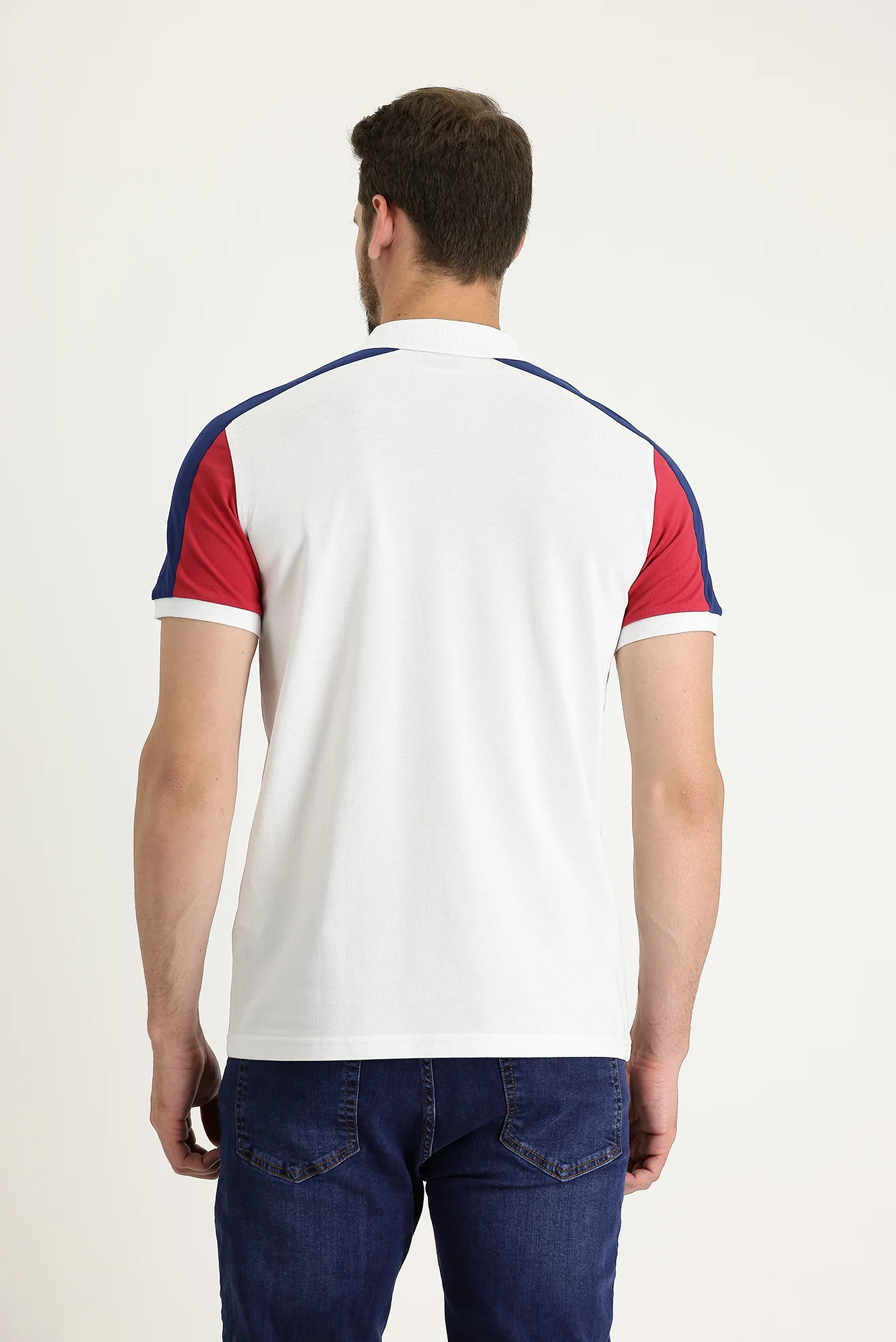 Beyaz Polo Yaka Regular Fit Desenli Pamuk Tişört - Image 3