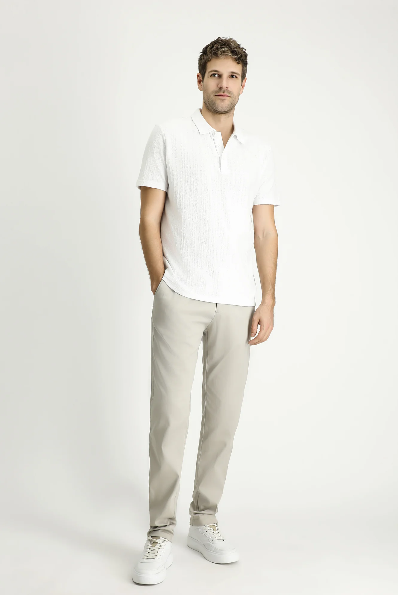 Beyaz Polo Yaka Regular Fit Desenli Pamuk Tişört - Image 2