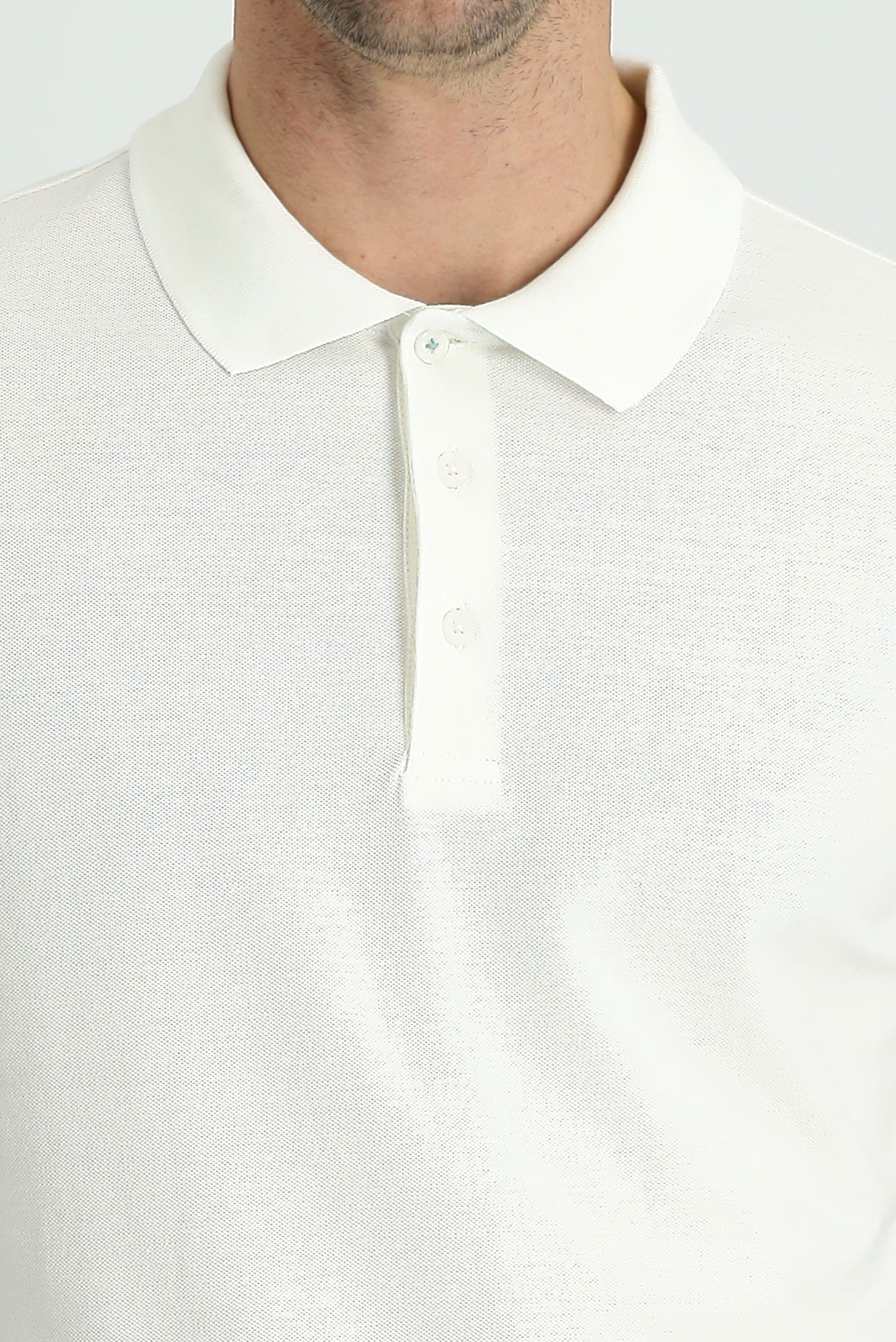 Beyaz Polo Yaka Regular Fit Nakışlı Pamuk Tişört - Image 4