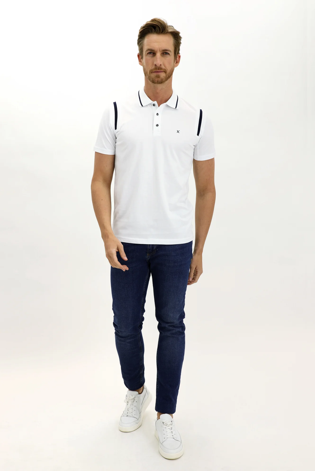 Beyaz Polo Yaka Slim Fit Dar Kesim Desenli Pamuk Tişört - Image 2