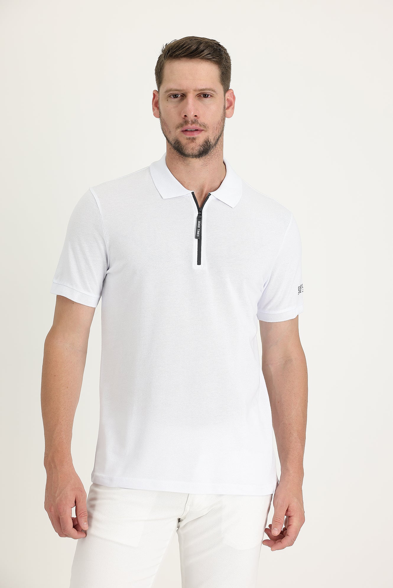 Beyaz Polo Yaka Slim Fit Dar Kesim Fermuarlı Baskılı Pamuk Tişört - Image 2