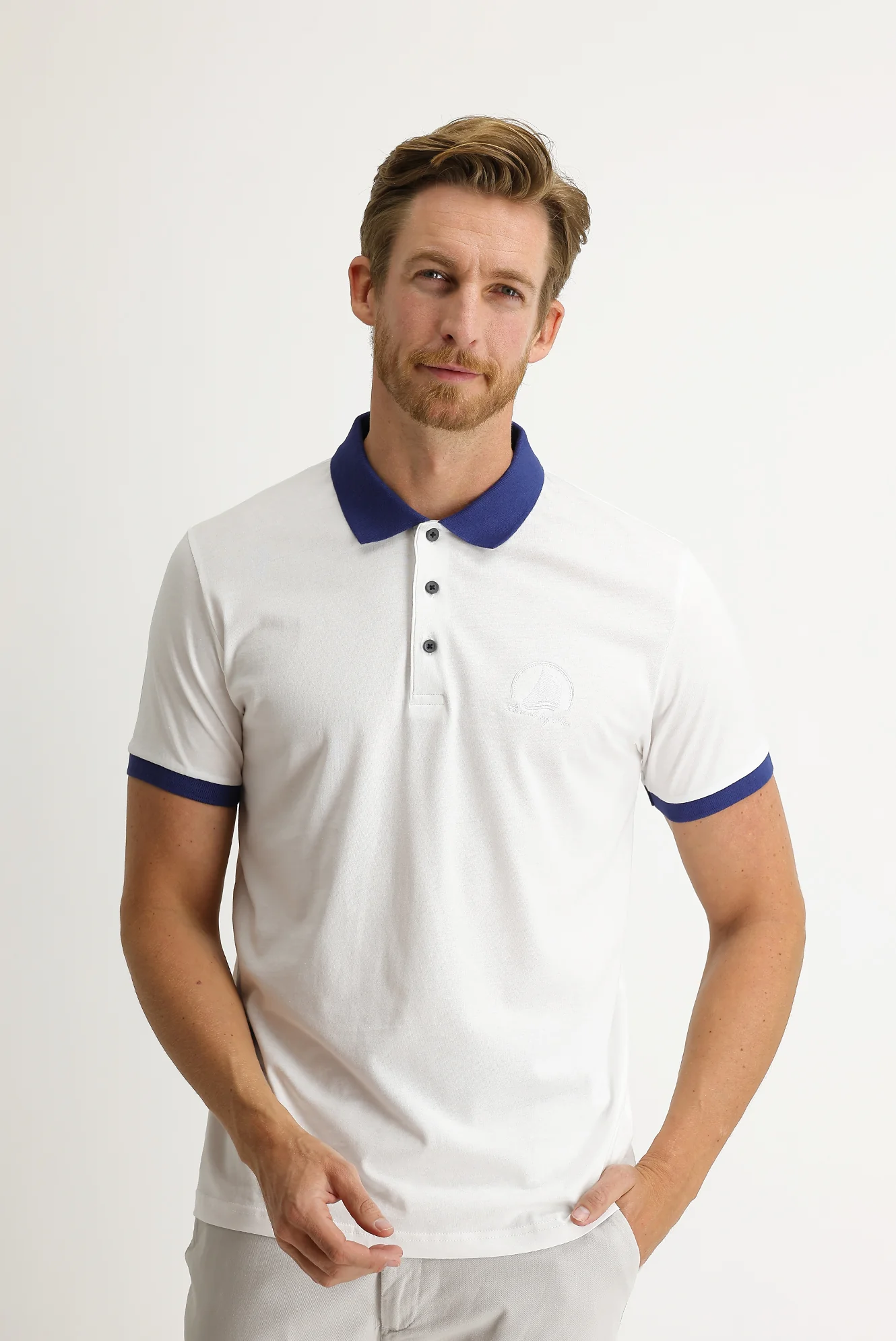 Beyaz Polo Yaka Slim Fit Dar Kesim Tişört - Image 2
