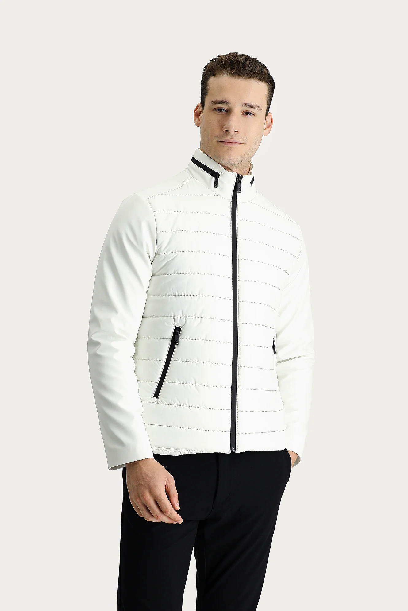 Beyaz Slim Fit Dar Kesim Kapitone Spor Mont - Image 4