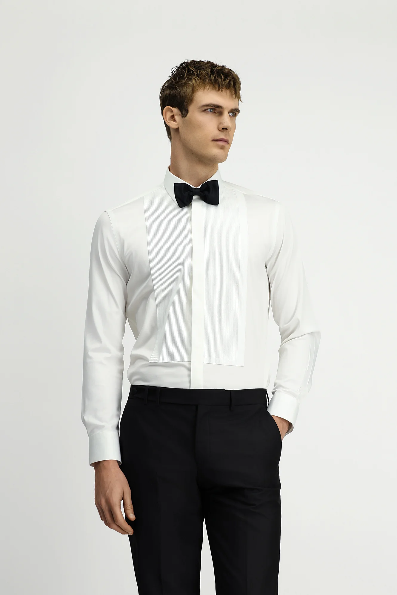 Beyaz Slim Fit Dar Kesim Piliseli Pamuklu Ata Yaka Gömlek - Image 3
