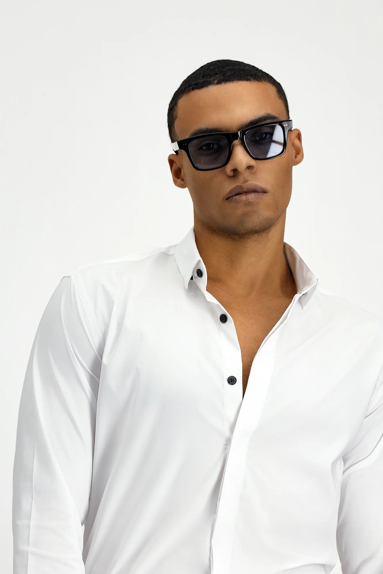 Beyaz Techno-Line Uzun Kol Slim Fit Dar Kesim Likralı Gömlek - Image 3