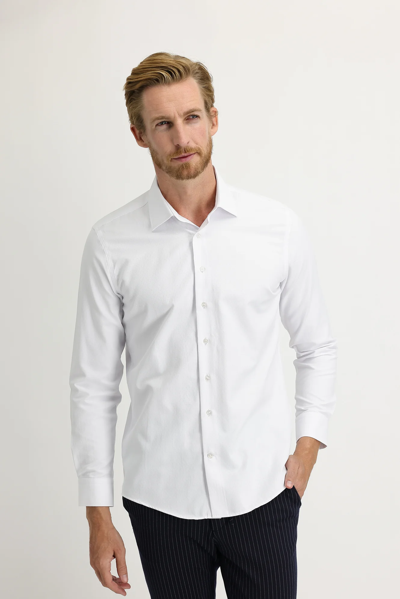 Beyaz Uzun Kol Slim Fit Dar Kesim Desenli Gömlek - Image 2