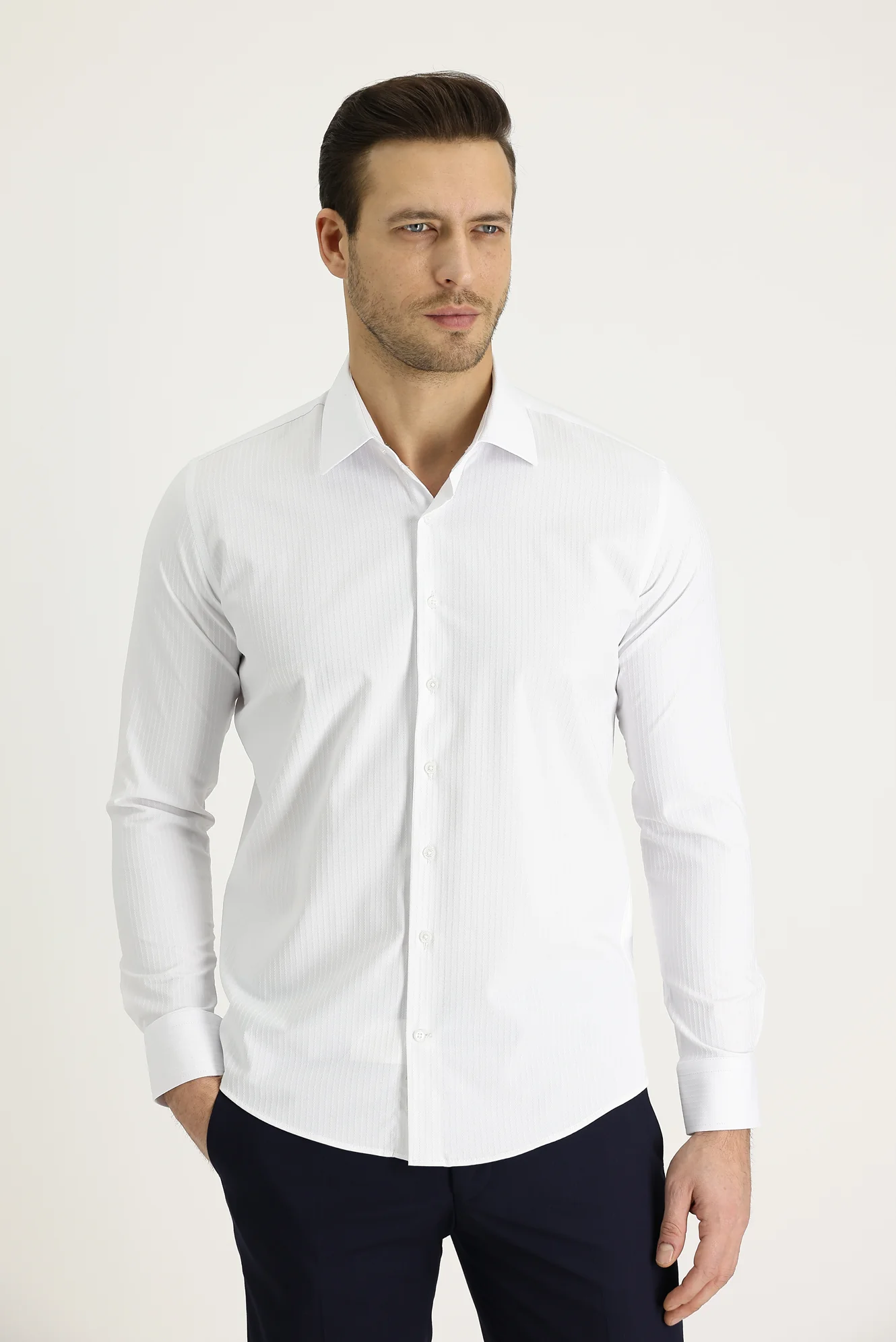 Beyaz Uzun Kol Slim Fit Dar Kesim Klasik Desenli Pamuklu Kolay Ütülenebilir Gömlek - Image 4