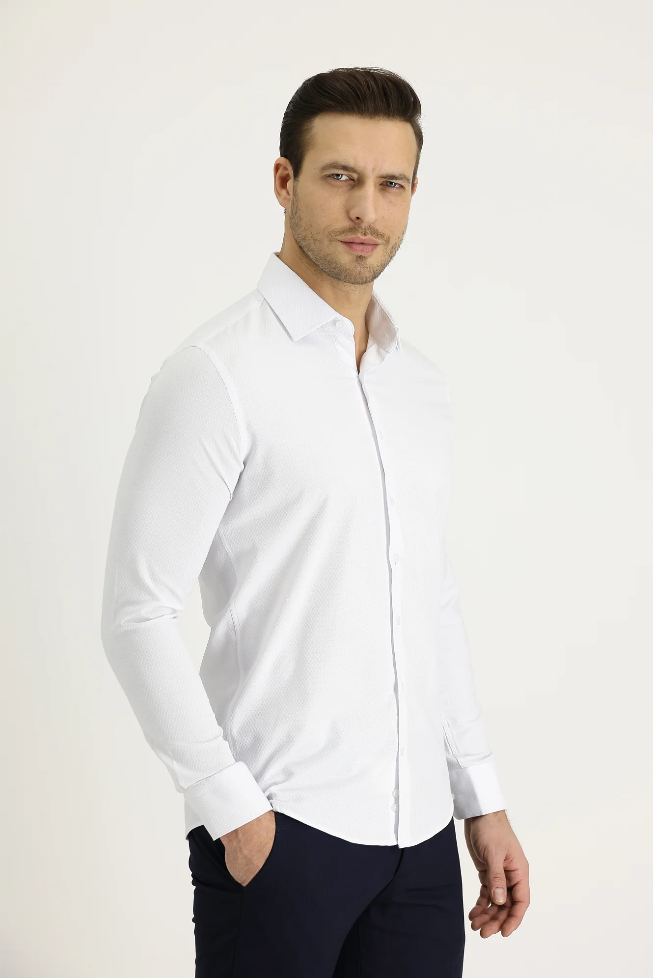 Beyaz Uzun Kol Slim Fit Dar Kesim Klasik Desenli Pamuklu Kolay Ütülenebilir Gömlek - Image 2