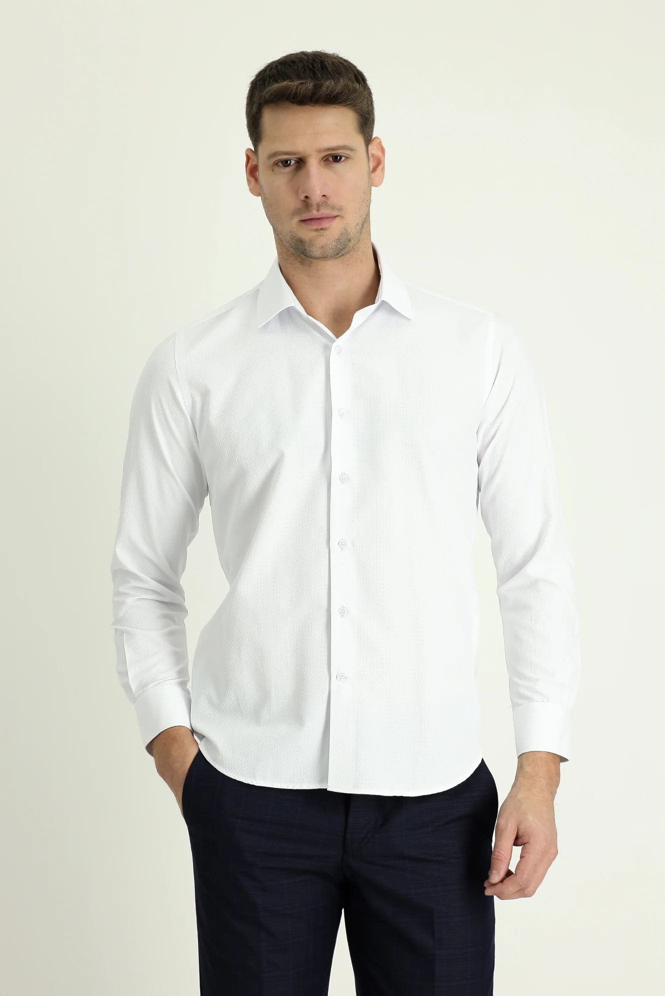 Beyaz Uzun Kol Slim Fit Dar Kesim Klasik Desenli Pamuklu Kolay Ütülenebilir Gömlek - Image 2