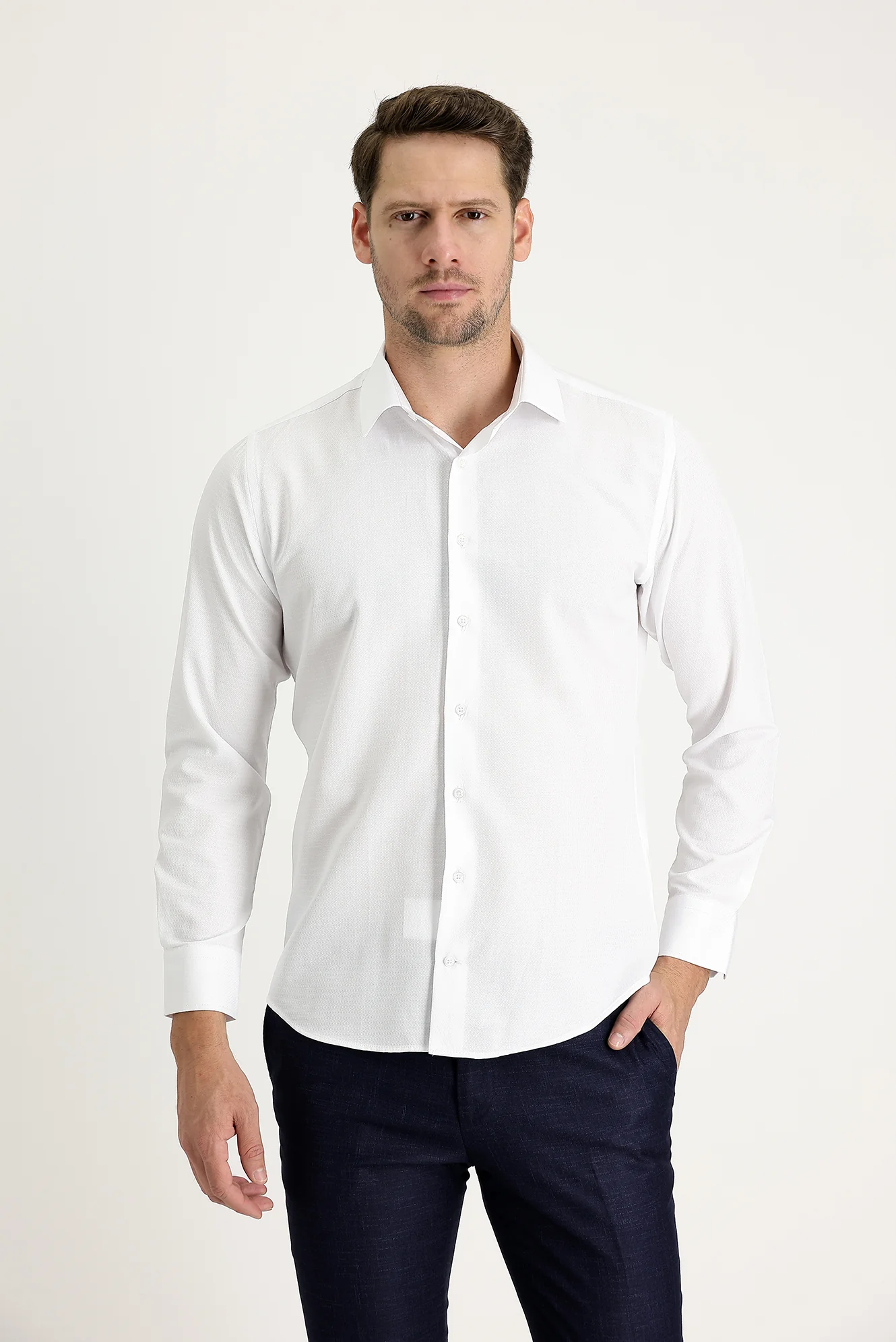 Beyaz Uzun Kol Slim Fit Dar Kesim Klasik Desenli Pamuklu Kolay Ütülenebilir Gömlek - Image 2