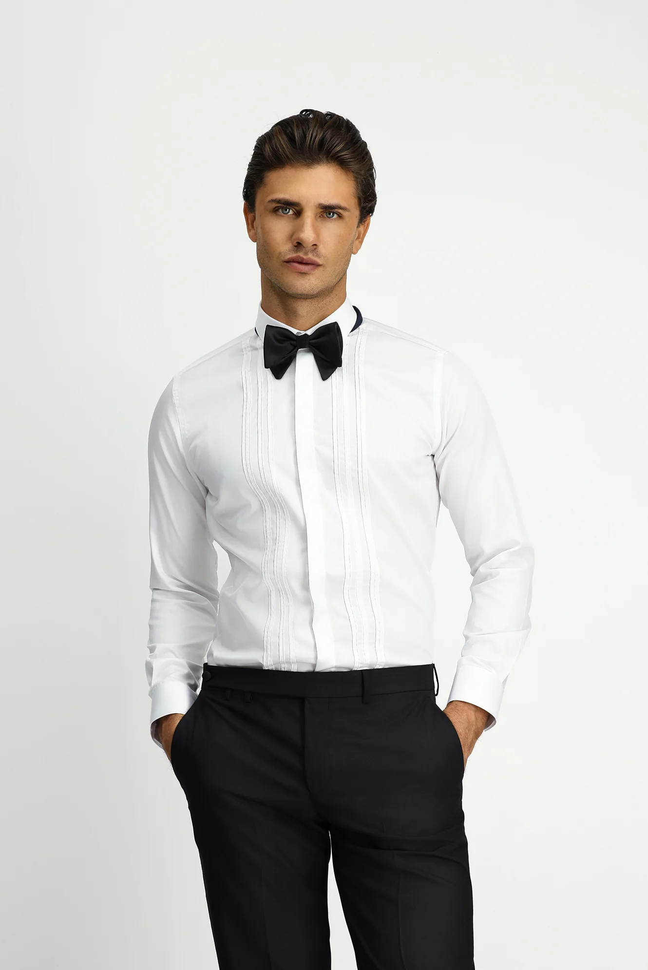Beyaz Uzun Kol Slim Fit Dar Kesim Non Iron Klasik Piliseli Pamuklu Gömlek