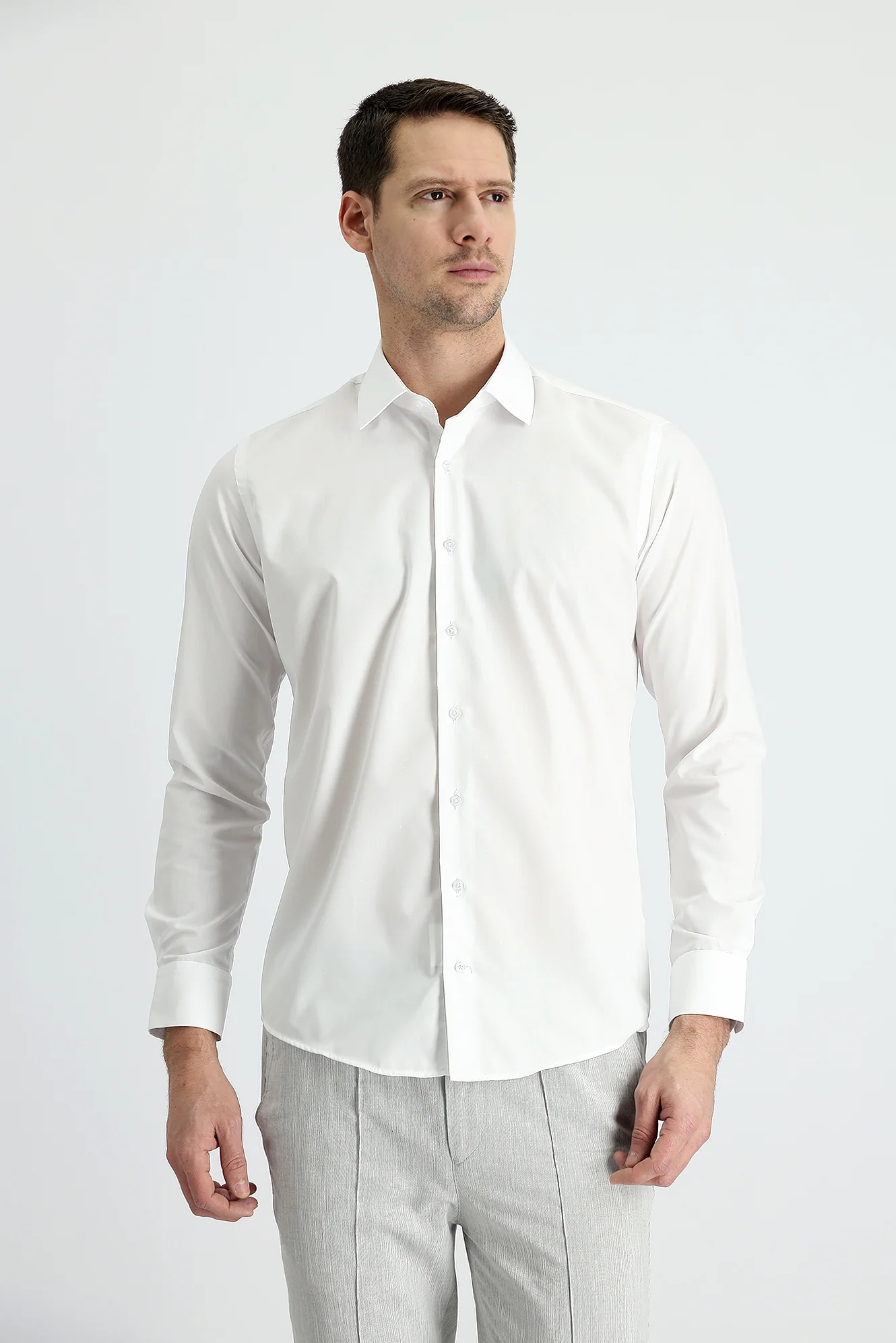 Beyaz Uzun Kol Slim Fit Dar Kesim Non Iron Klasik Pamuklu Gömlek