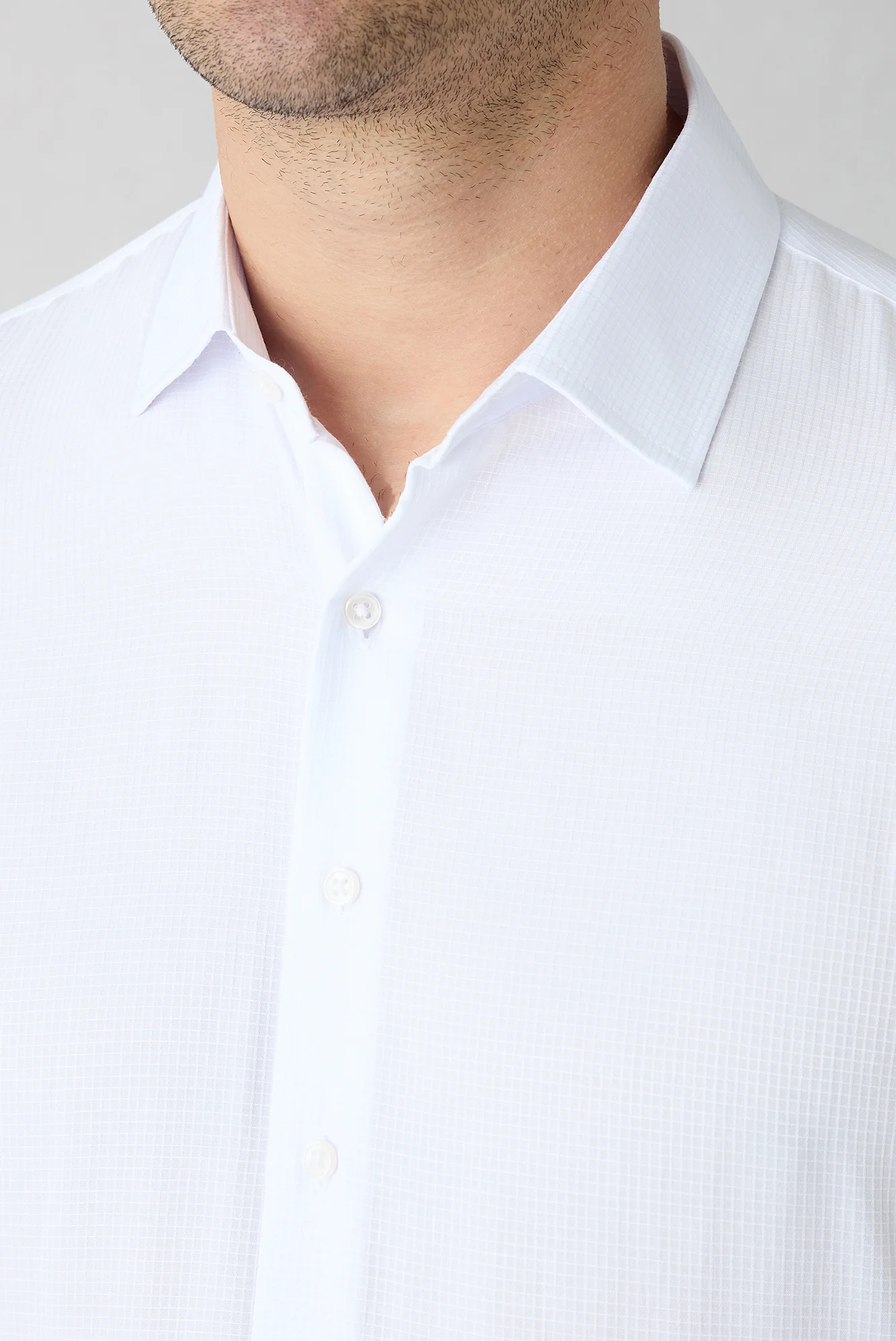 Beyaz Uzun Kol Slim Fit Klasik Desenli Pamuklu Kolay Ütülenebilir Gömlek - Image 4