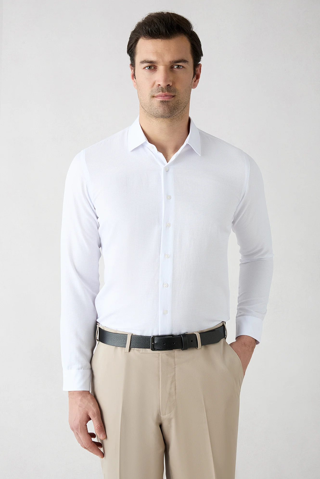 Beyaz Uzun Kol Slim Fit Klasik Desenli Pamuklu Kolay Ütülenebilir Gömlek - Image 9