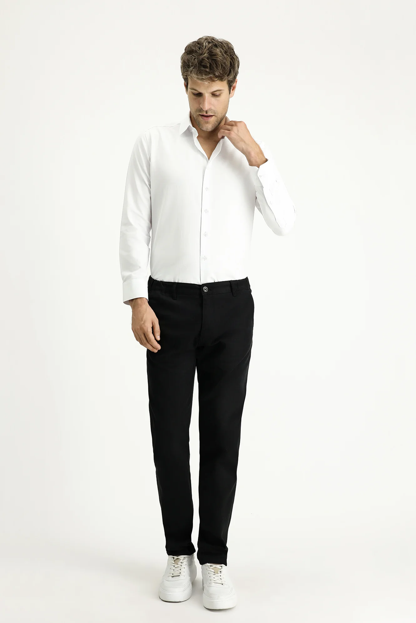 Beyaz Uzun Kollu Slim Fit Dar Kesim Klasik Pamuklu Kolay Ütülenebilir Gömlek - Image 2