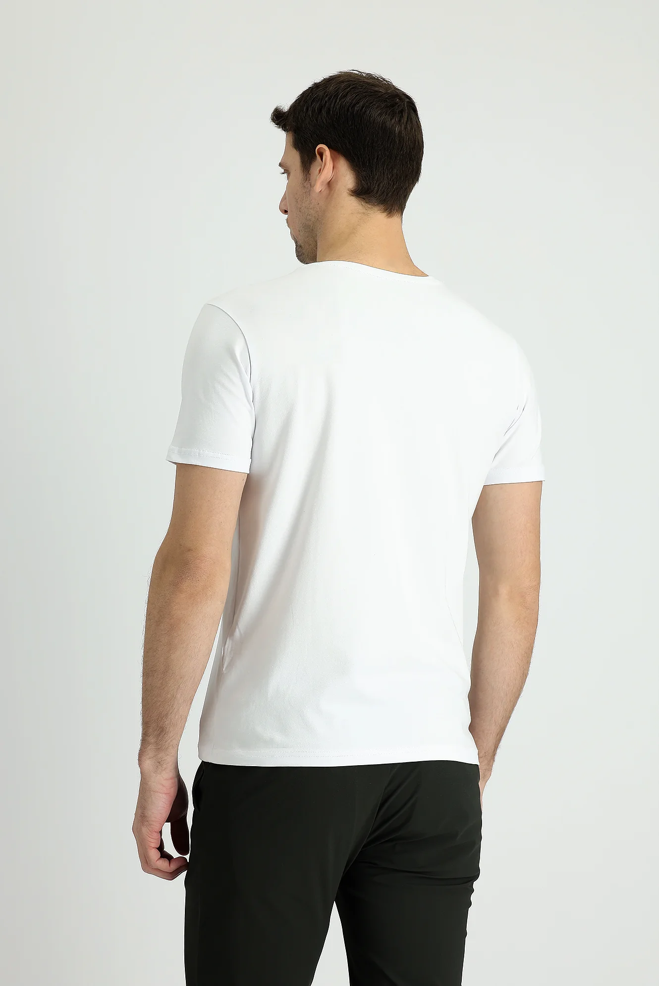 Beyaz V Yaka Slim Fit Dar Kesim Tişört - Image 2