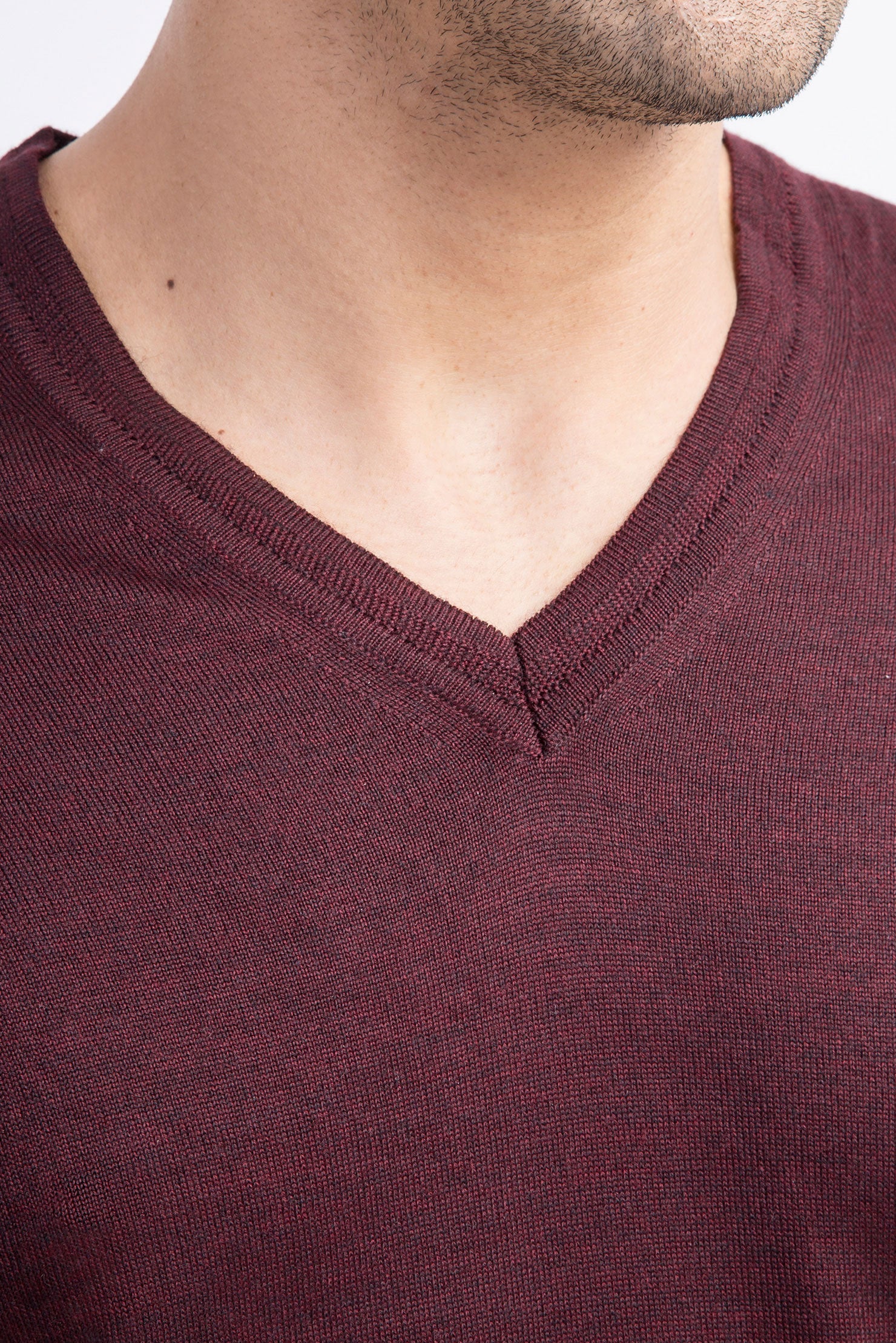 Bordo V Yaka Regular Fit Yünlü Triko Kazak - Image 3