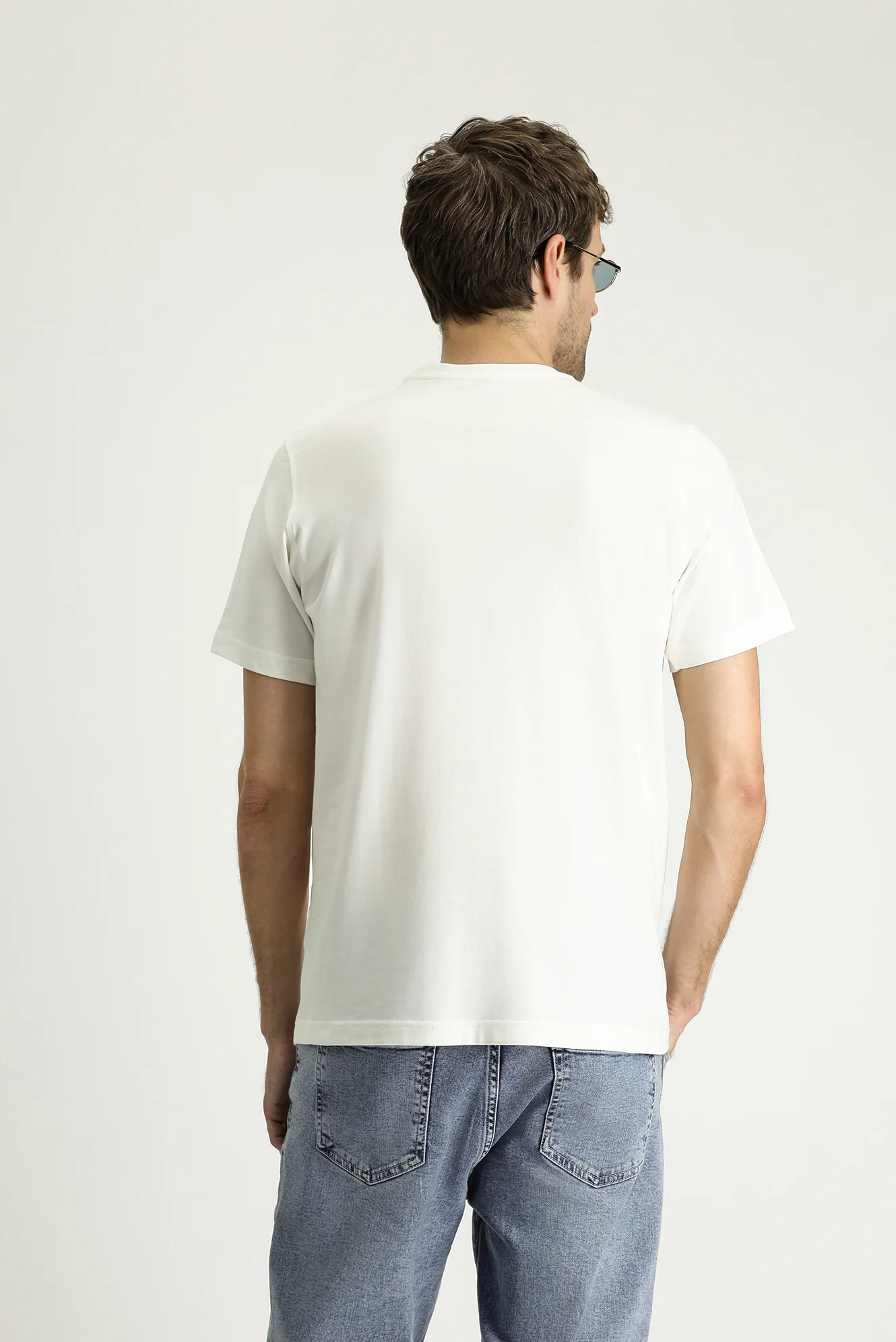 Ekru Bisiklet Yaka Regular Fit Baskılı Süprem Pamuk Tişört - Image 4