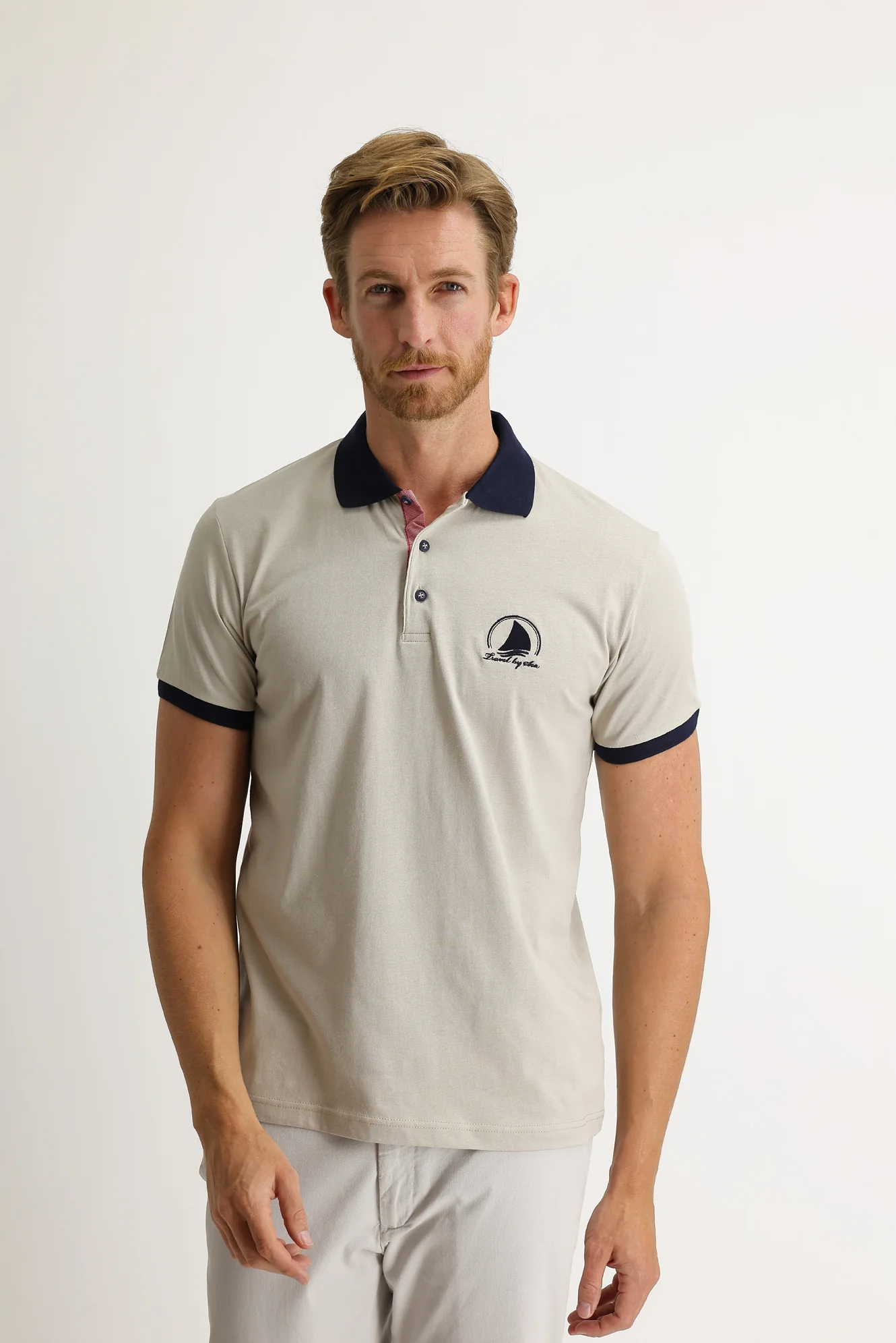 Ekru Polo Yaka Slim Fit Dar Kesim Desenli Tişört - Image 2