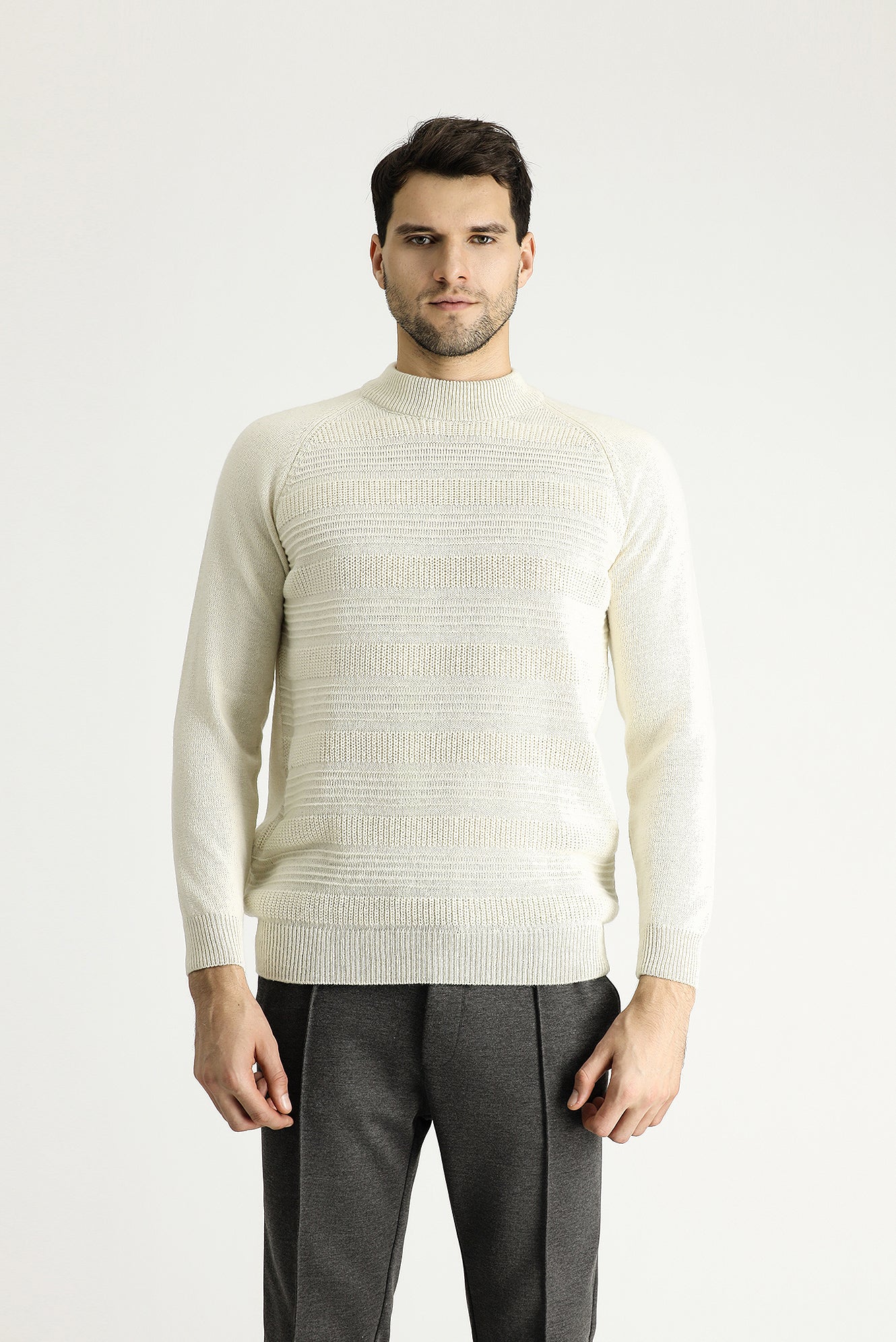 Ekru Yarım Balıkçı Yaka Slim Fit Dar Kesim Desenli Yünlü Triko Kazak - Image 4