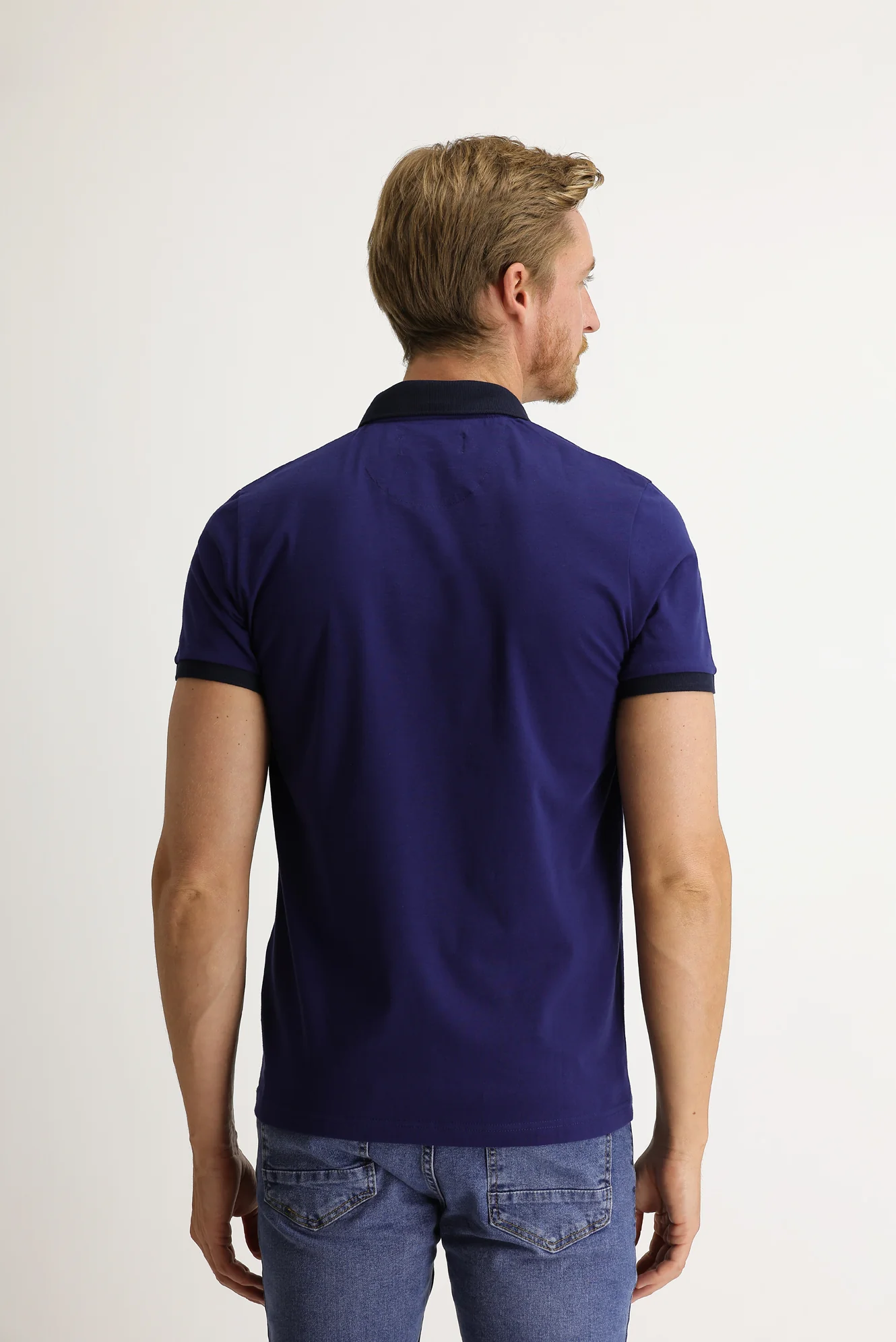 Gök Mavisi Polo Yaka Slim Fit Dar Kesim Desenli Tişört - Image 5