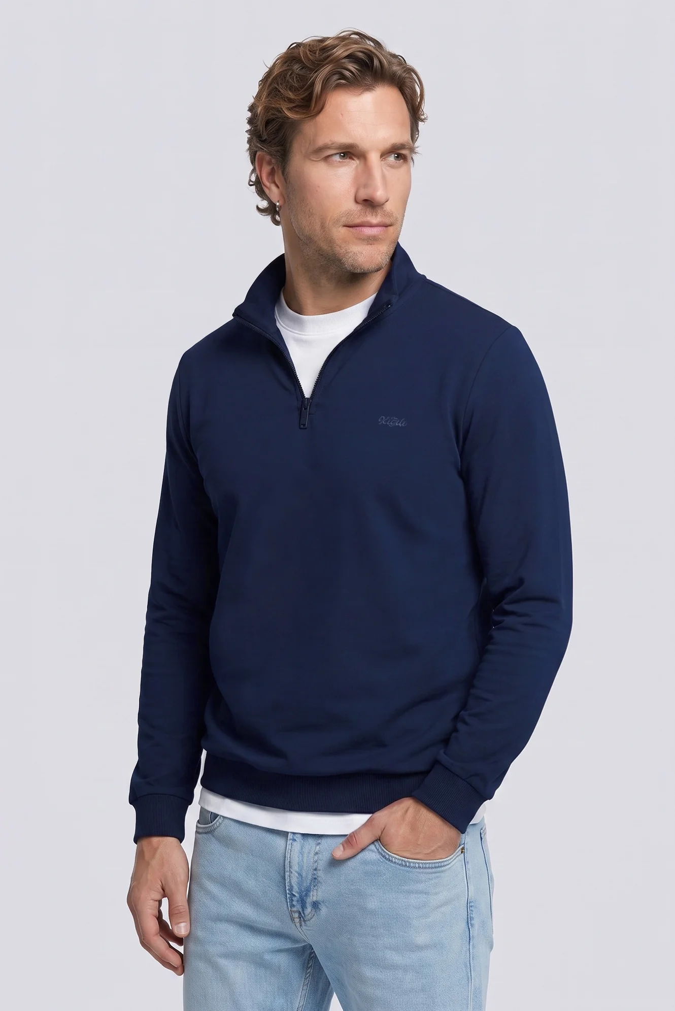 İndigo Yarım Balıkçı Yaka Regular Fit Pamuklu Mevsimlik Nakışlı 2 İplik Fermuarlı Sweatshirt - Image 2