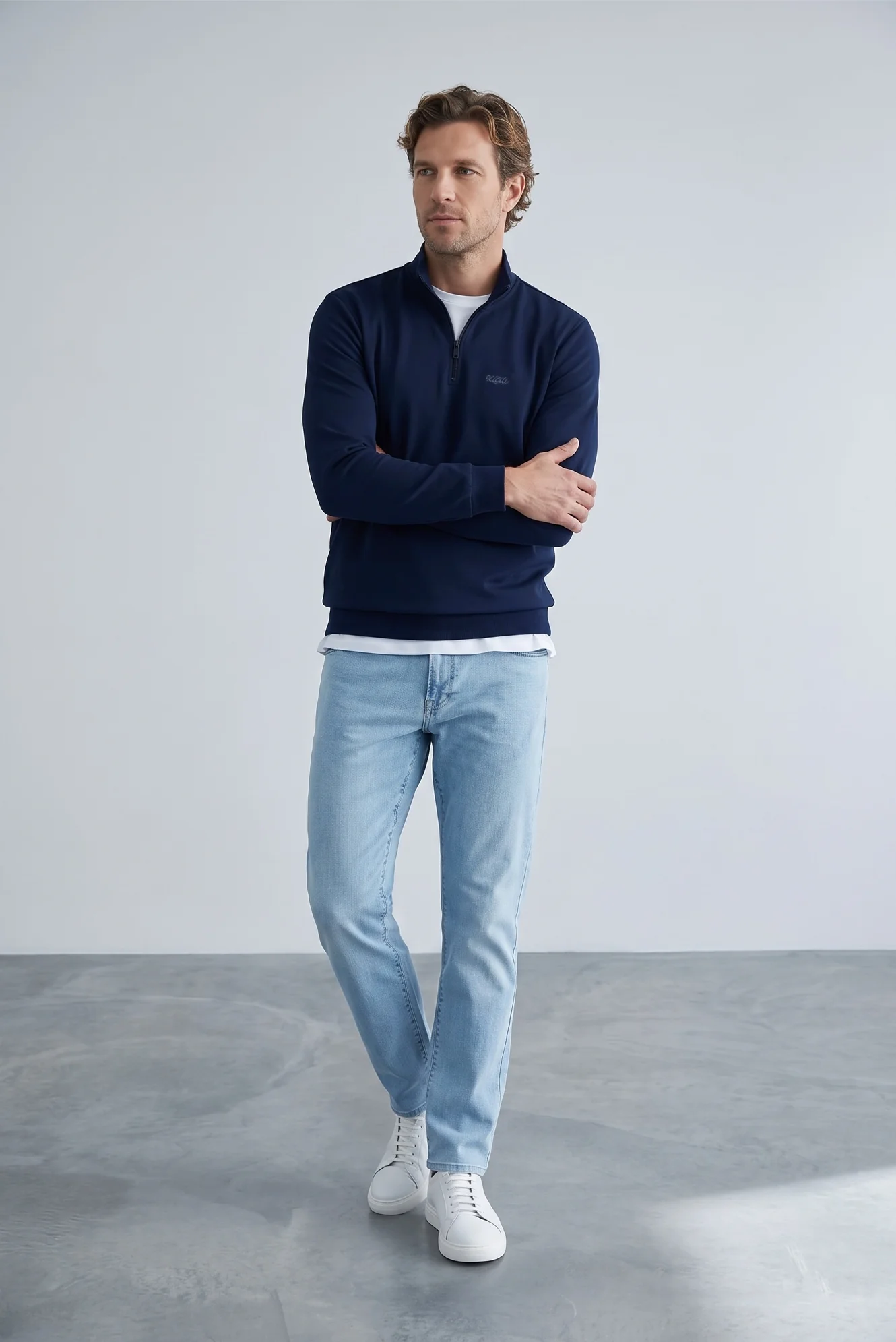 İndigo Yarım Balıkçı Yaka Regular Fit Pamuklu Mevsimlik Nakışlı 2 İplik Fermuarlı Sweatshirt - Image 3