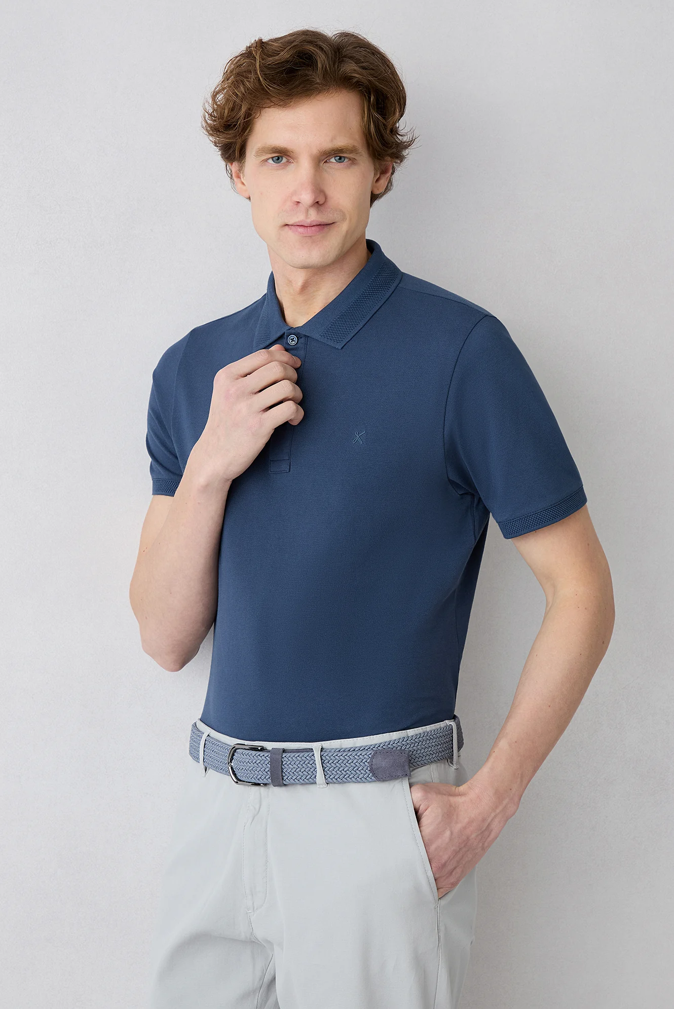İndigo Kıvrılmaz Polo Yaka Slim Fit Dar Kesim Ribana Detaylı Pamuk Tişört
