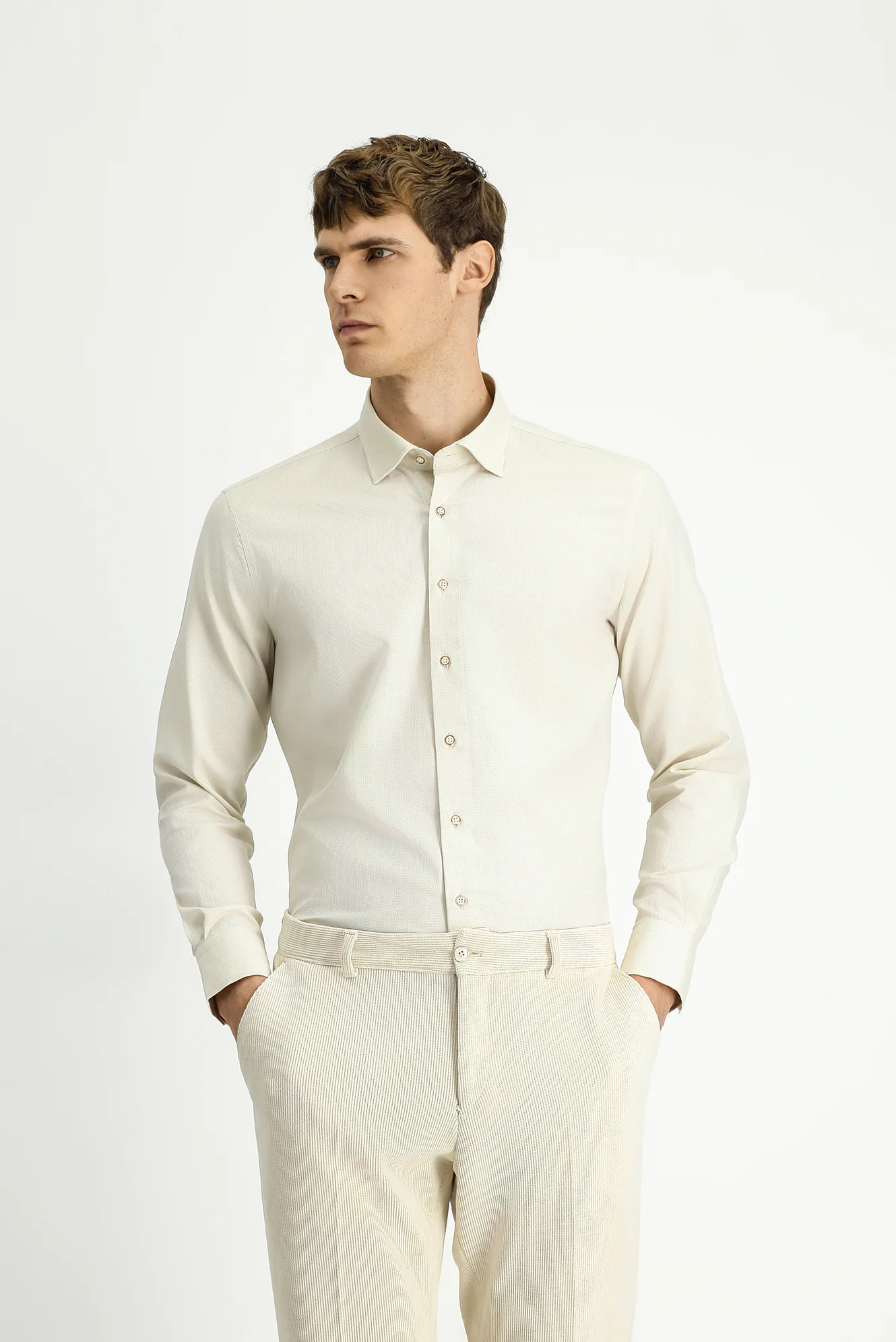 Kırık Beyaz Uzun Kol Slim Fit Dar Kesim Desenli Pamuk Gömlek - Image 4