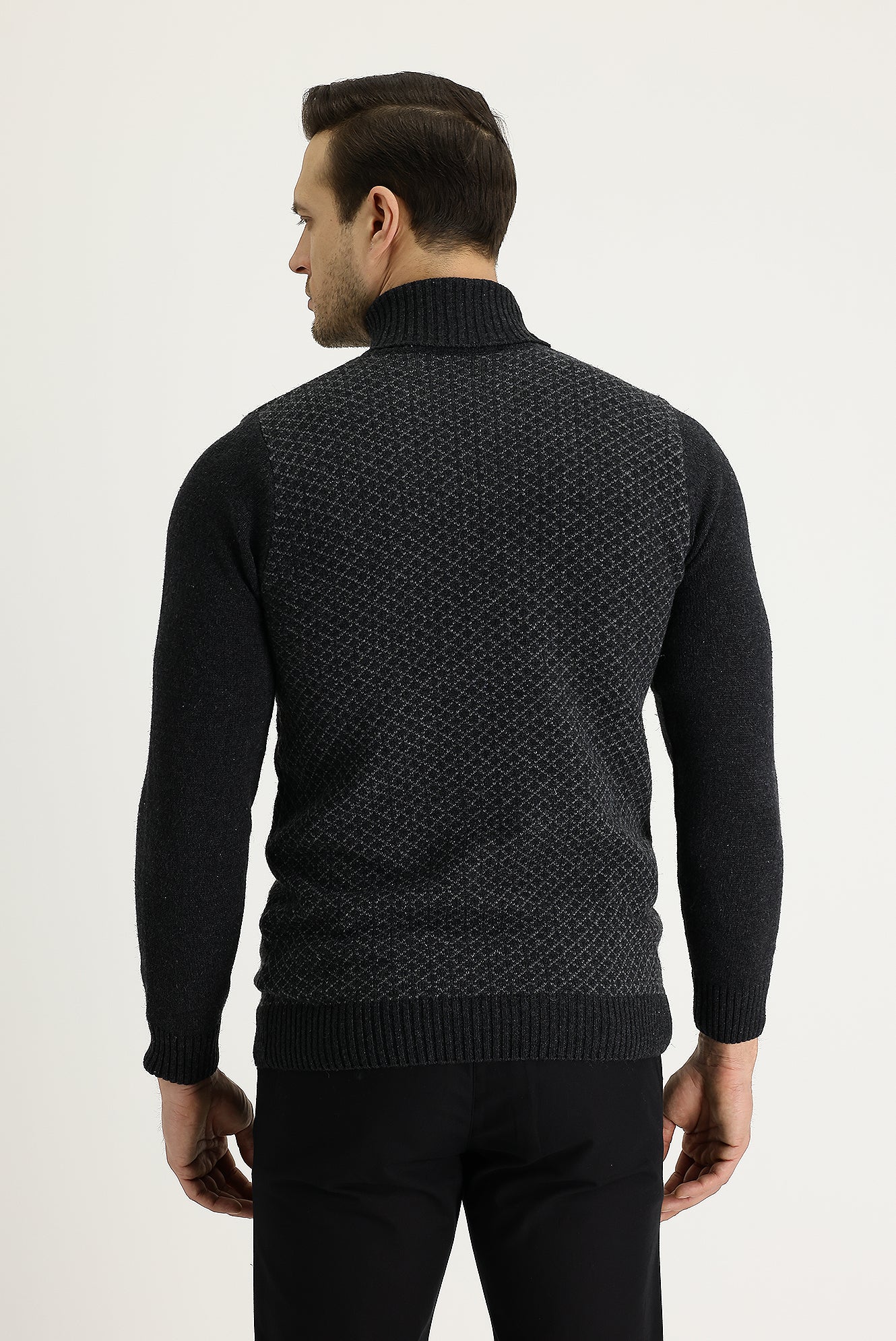 Koyu Antrasit Balıkçı Yaka Slim Fit Dar Kesim Yünlü Desenli Triko Kazak - Image 3