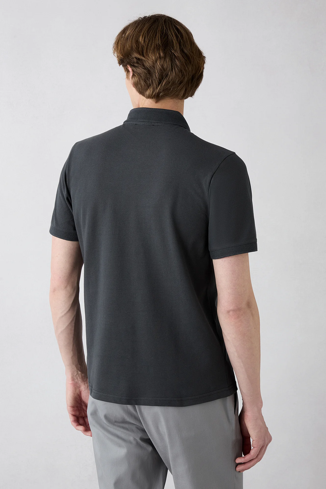 Koyu Antrasit Kıvrılmaz Polo Yaka Slim Fit Dar Kesim Ribana Detaylı Pamuk Tişört - Image 4