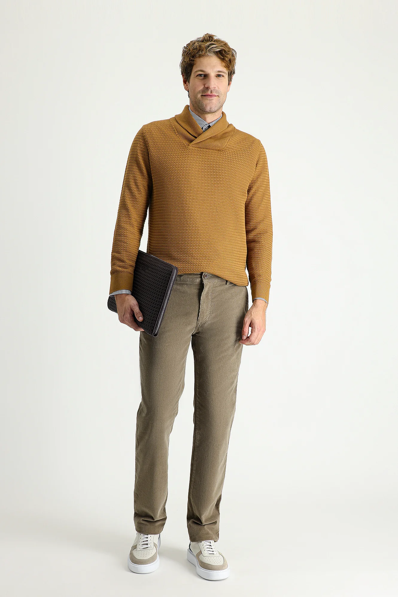 Koyu Bej Relaxed Fit Rahat Kesim Likralı Kadife Pantolon