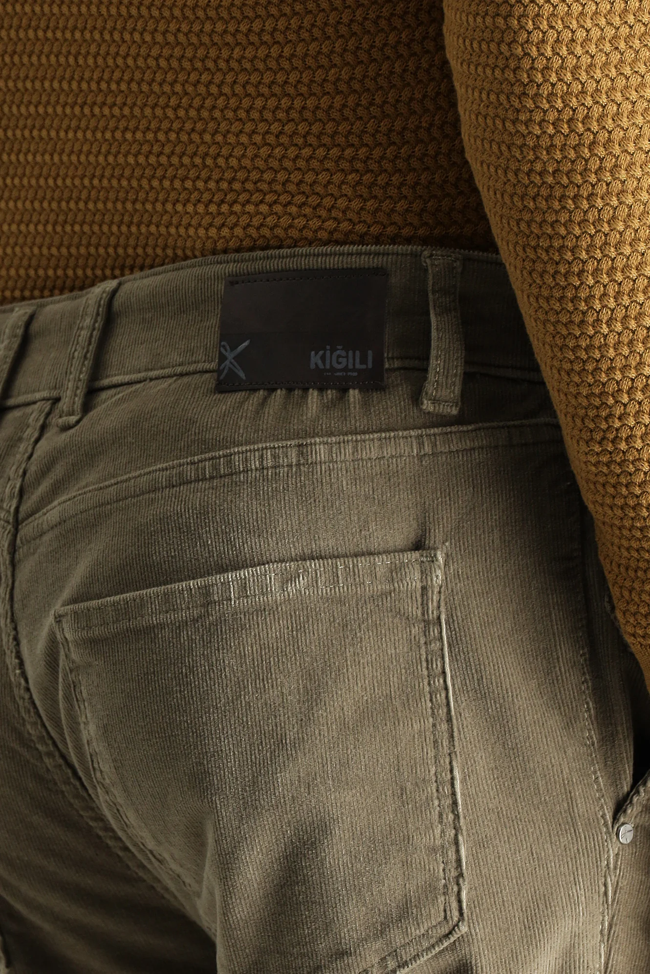 Koyu Bej Relaxed Fit Rahat Kesim Likralı Kadife Pantolon - Image 5