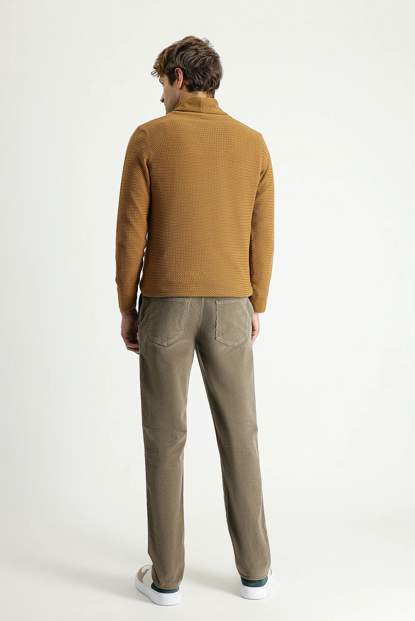 Koyu Bej Slim Fit Dar Kesim Likralı Kadife Pantolon - Image 4